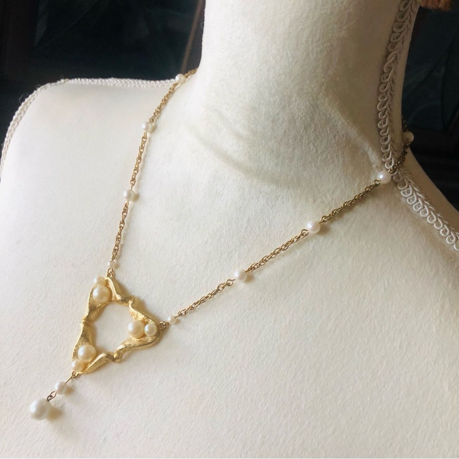 Vintage Vintage 1970’s Tortolani Crislu triangle pendant necklace Size ONE SIZE - 4 Thumbnail