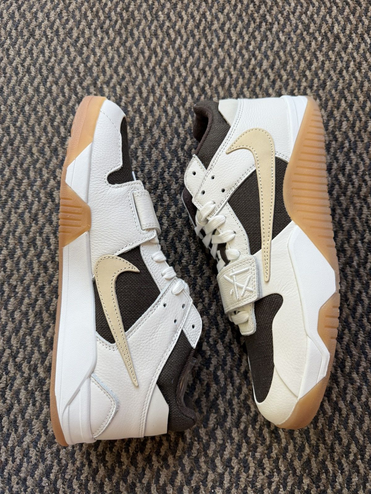 Jordan Brand × Travis Scott Jumpman Jack TR Sail Size US 12 / EU 45 - 3 Thumbnail