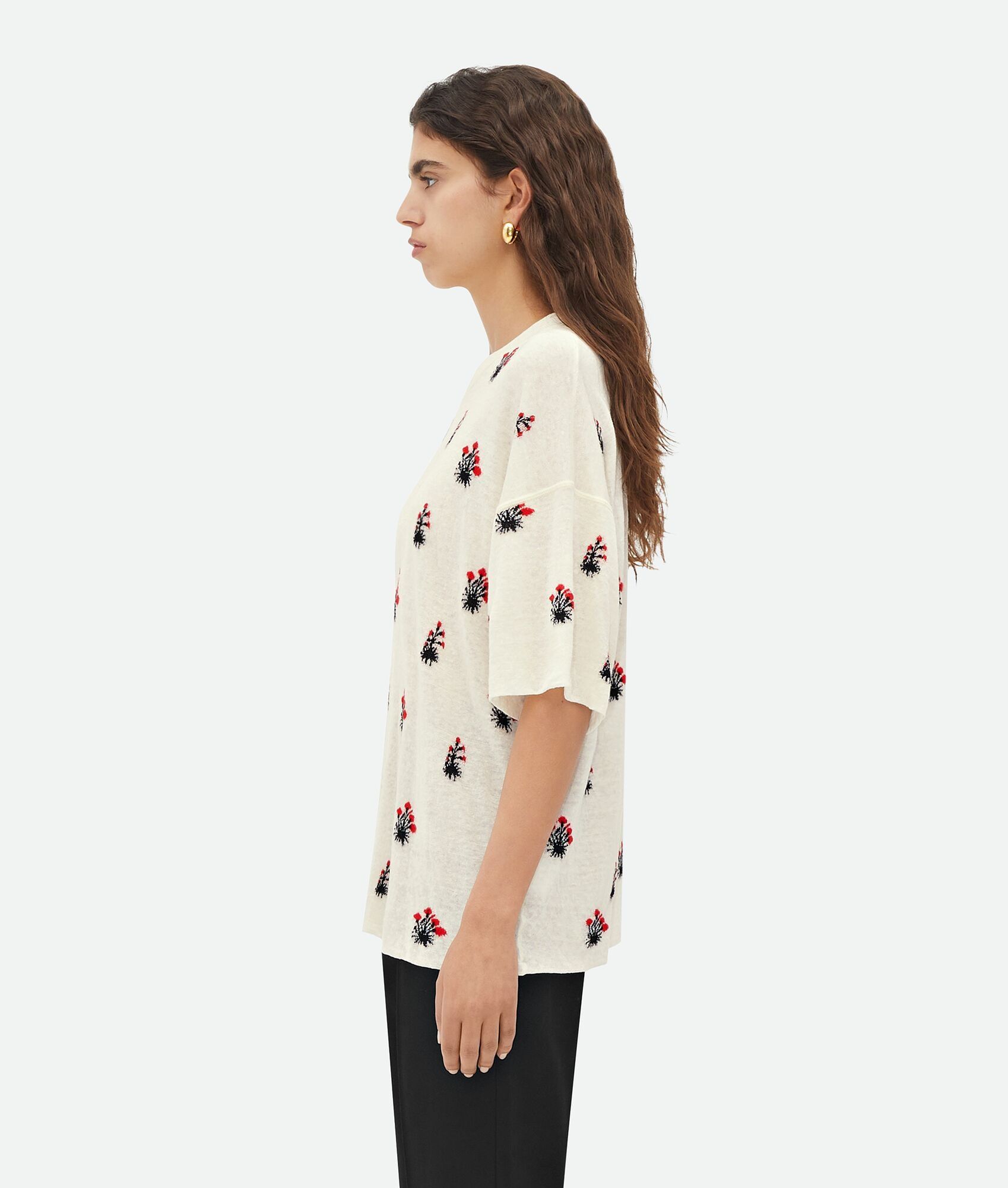 Bottega Veneta o1bcso1str0725 Linen Jacquard Flowers T-Shirt Chalk/Vernis Size XS / US 0-2 / IT 36-38 - 2 Thumbnail