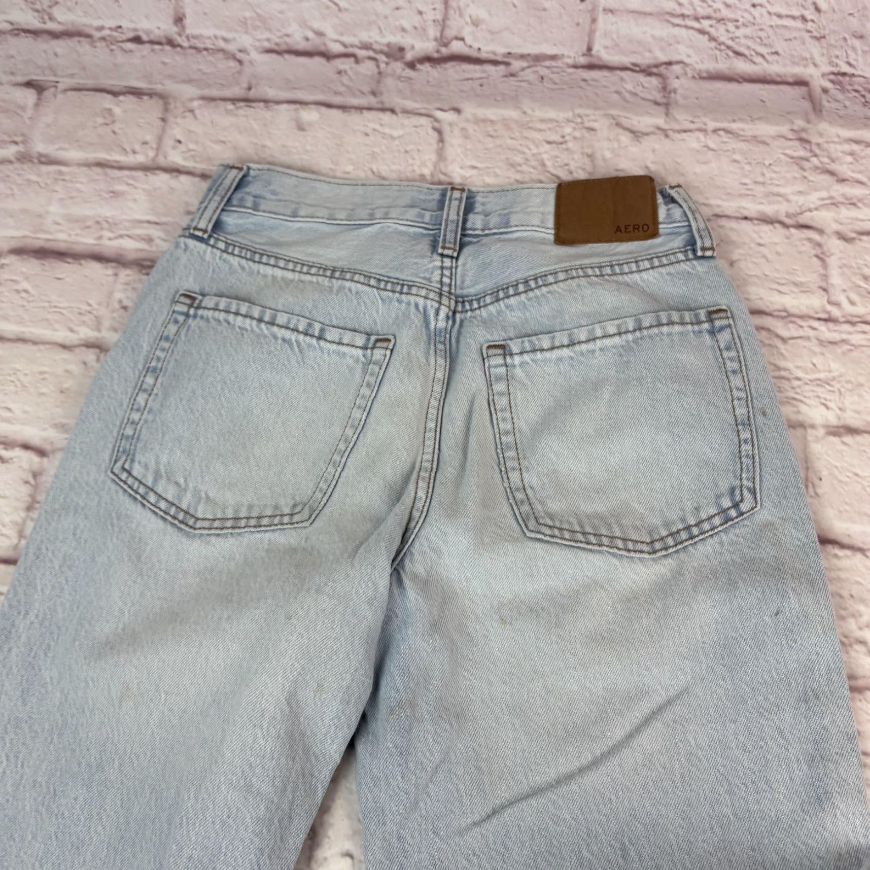 Aeropostale Aéropostale High Rise Baggy Jeans Womens 00 Short Light Wash Wide-Leg Denim Size 24" / US 00 / IT 34 - 4 Thumbnail