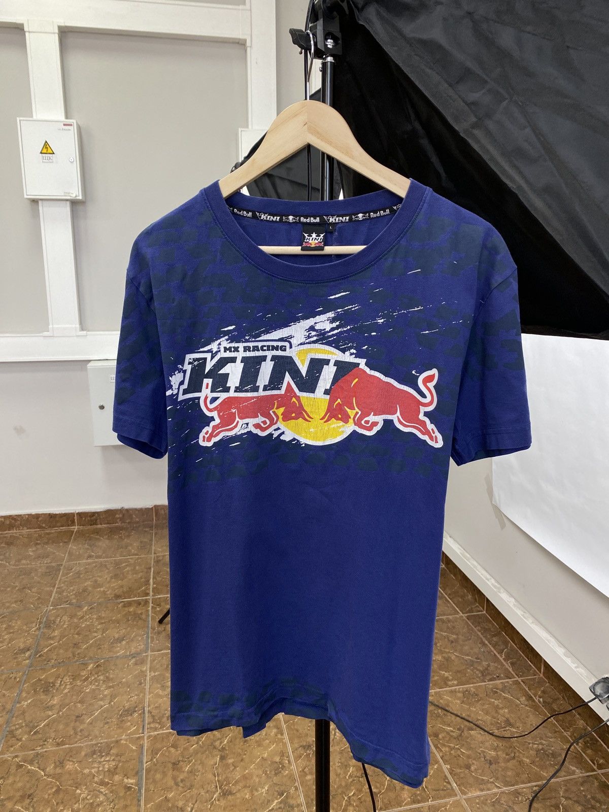 Red Bull 🇺🇸 Vintage Y2K Kini Red Bull KTM MX Racing Rare T-Shirt Size US L / EU 52-54 / 3 - 1 Thumbnail