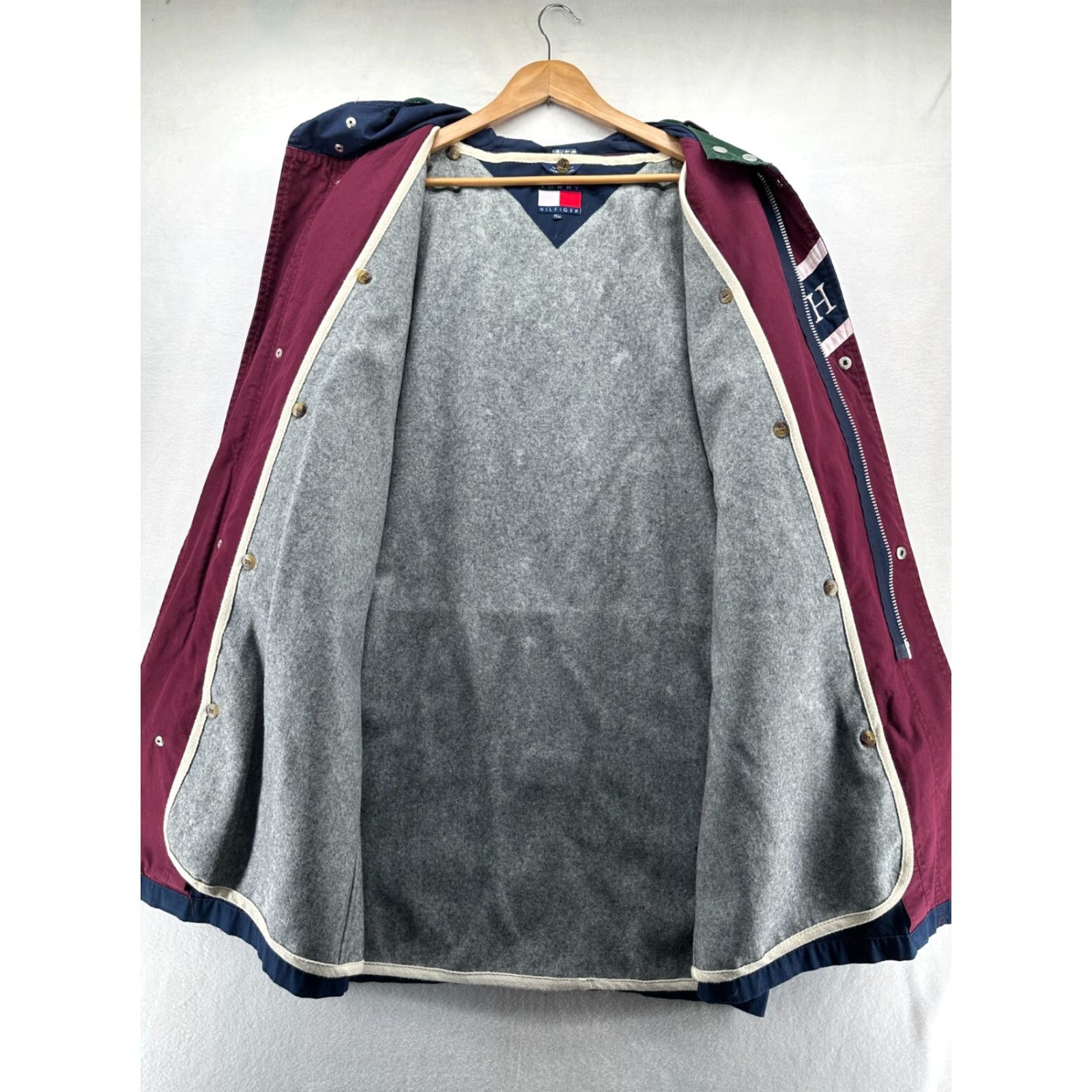 Tommy Hilfiger VINTAGE Tommy Hilfiger Athletics Coat Hooded Rain Jakcet Mens Medium Blue Size US M / EU 48-50 / 2 - 6 Thumbnail