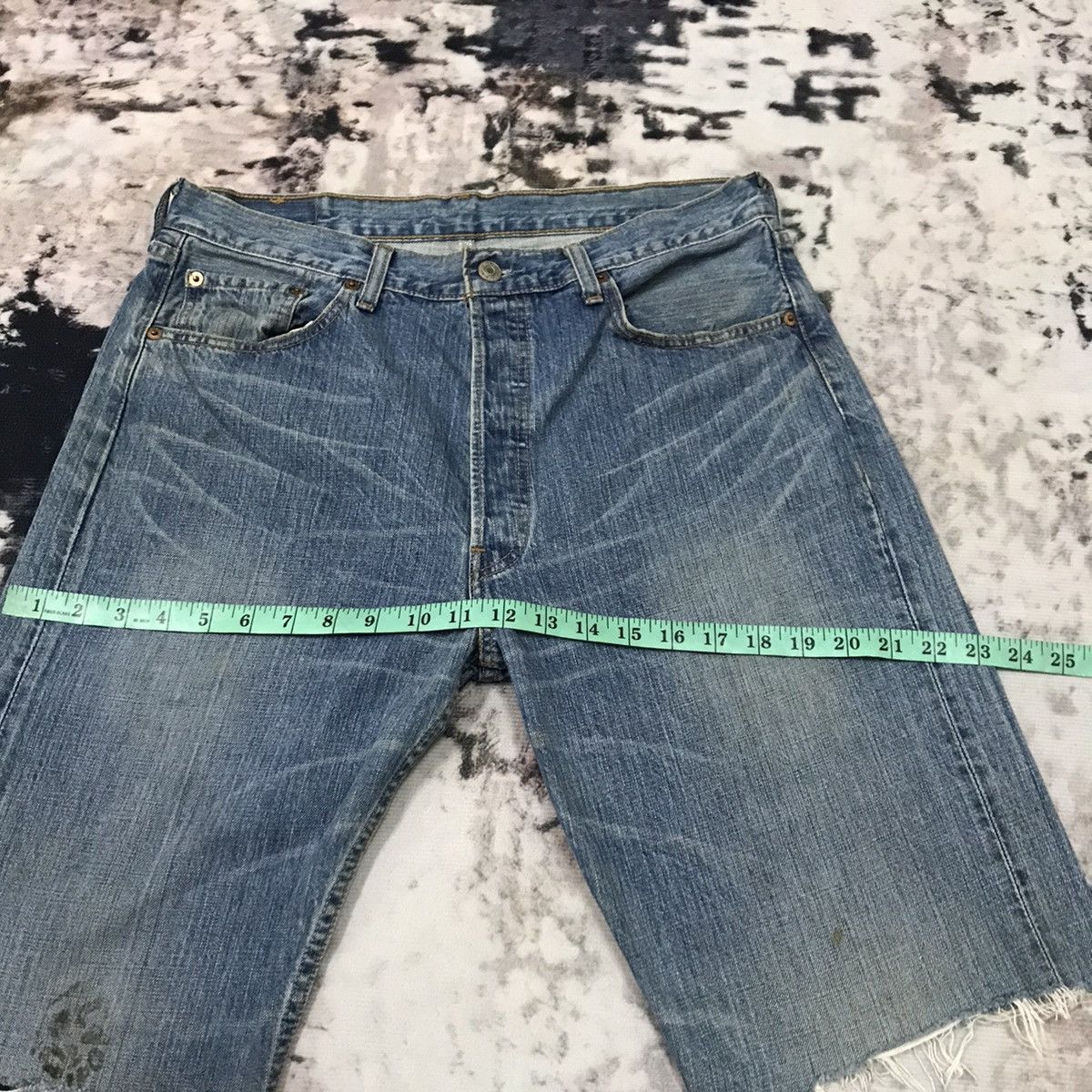 Levi's Vintage Clothing Vintage Levis 501 Button Up Distressed Denim Jeans Short Size US 32 / EU 48 - 14 Thumbnail