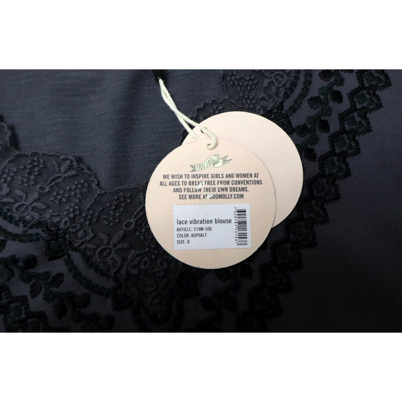 Vintage ODD MOLLY Lace Vibration Blouse Women's XSMALL Asphalt V-Neck 3/4 Sleeves Blouse Womens XS Grey Cotton Pull-On Size XS / US 0-2 / IT 36-38 - 5 Thumbnail