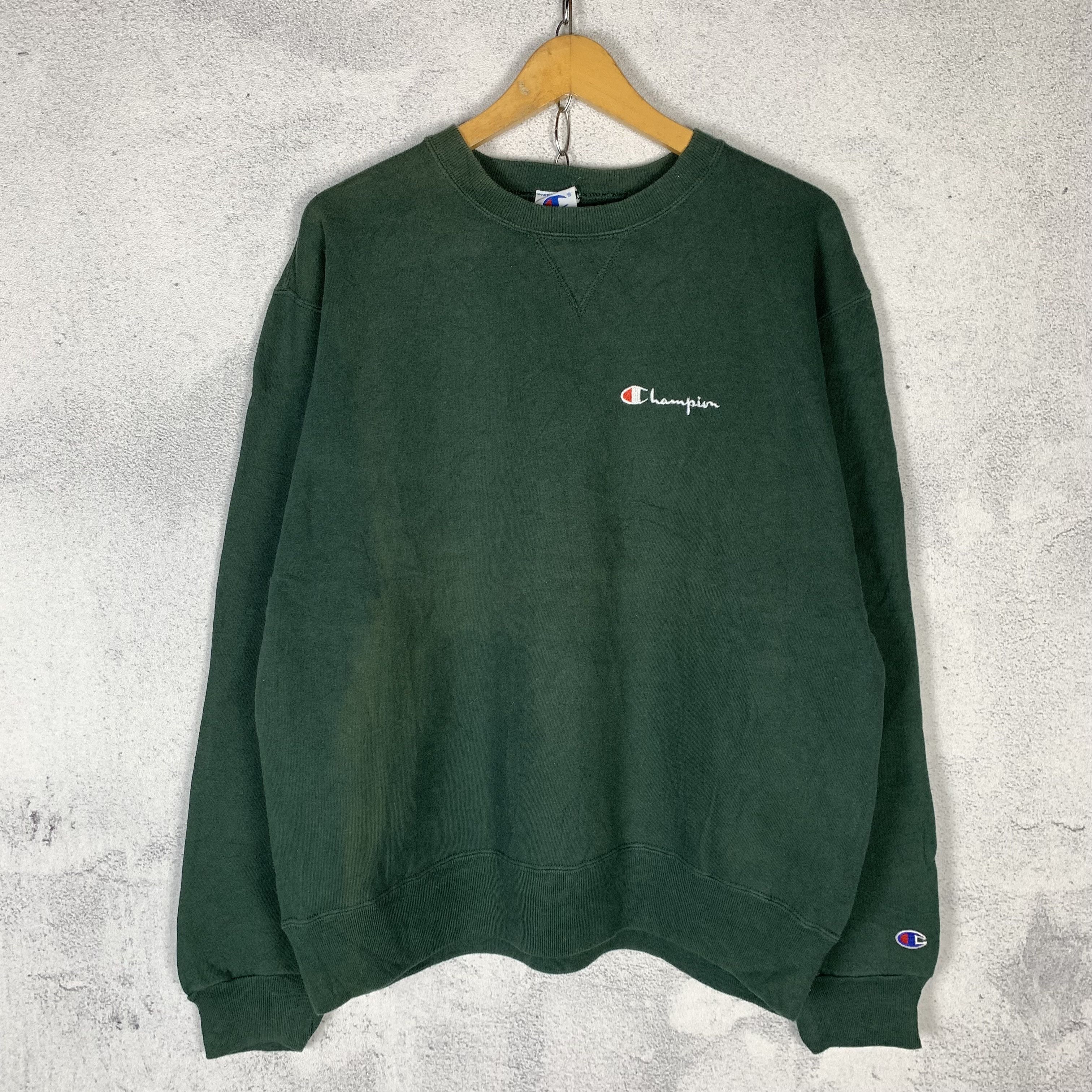 Champion Vintage Champion Sweatshirt Crewneck Size US L / EU 52-54 / 3 - 1 Thumbnail
