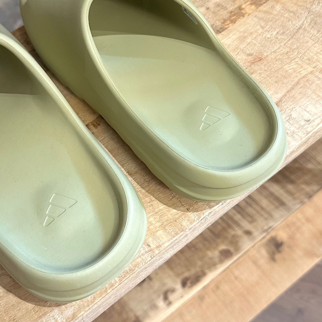 Adidas × Kanye West Adidas Yeezy 2022 Resin Green Slides Size US 9 / EU 42 - 5 Thumbnail