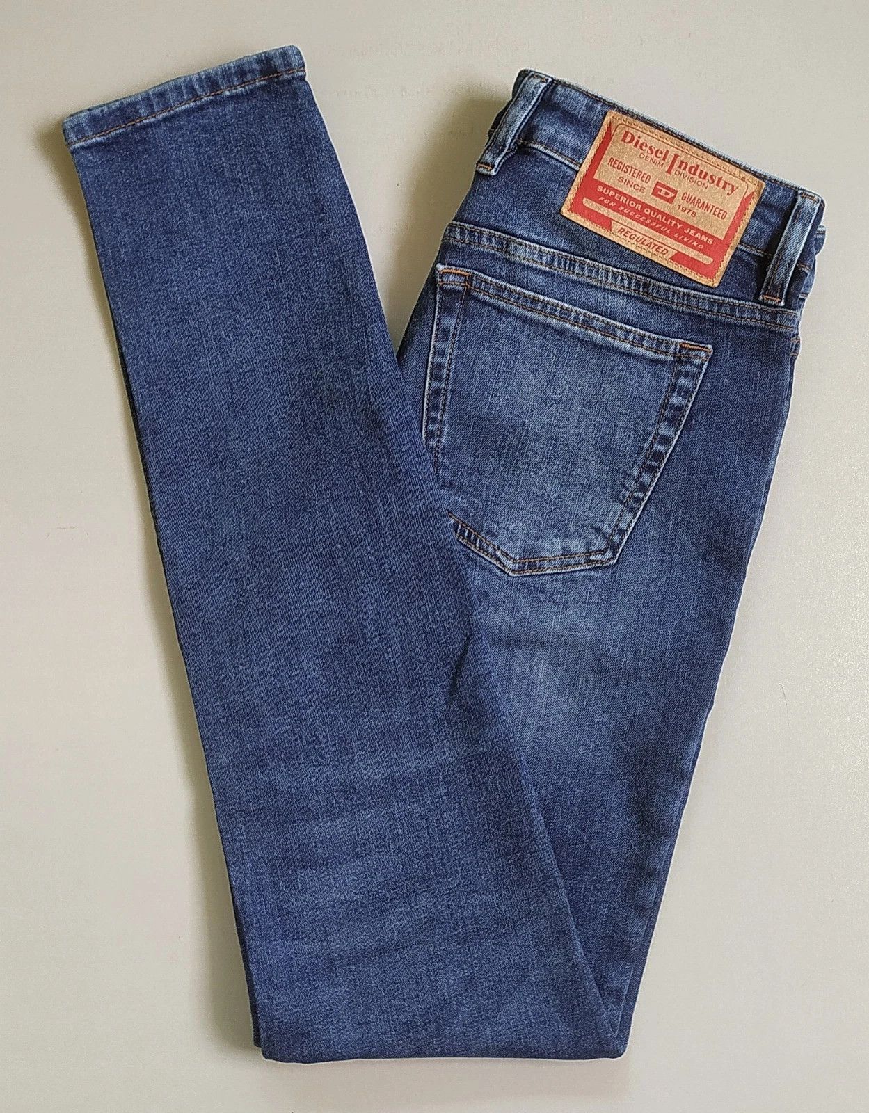 Diesel Diesel 1979 SLEENKER-R L.32 MENS JEANS T/9741 Size US 29 - 11 Thumbnail