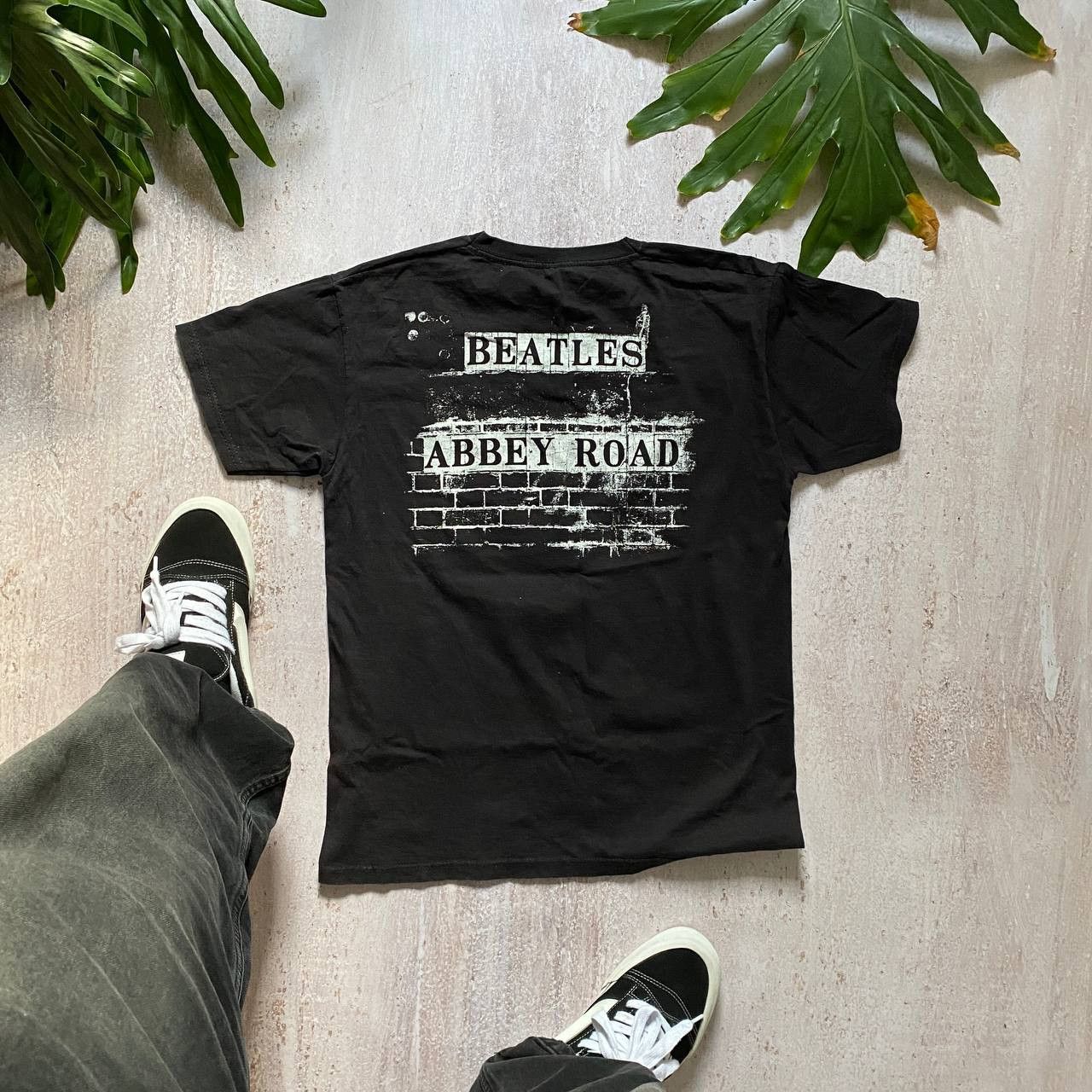 Band Tees × Vintage VINTAGE Y2K THE BEATLES ABBEY ROAD AMAZING T SHIRT 2 Size US M / EU 48-50 / 2 - 2 Thumbnail