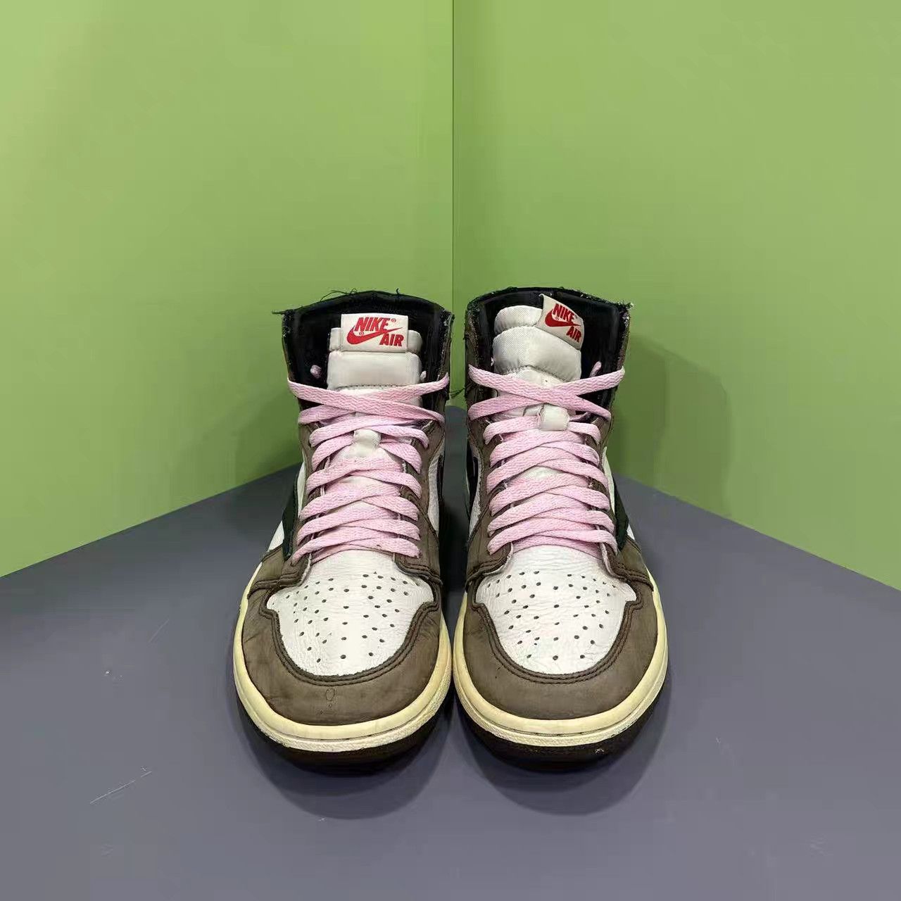 Jordan Brand Air Jordan 1 Retro High TS Reverse Swoosh K15 Size US 9 / EU 42 - 4 Thumbnail
