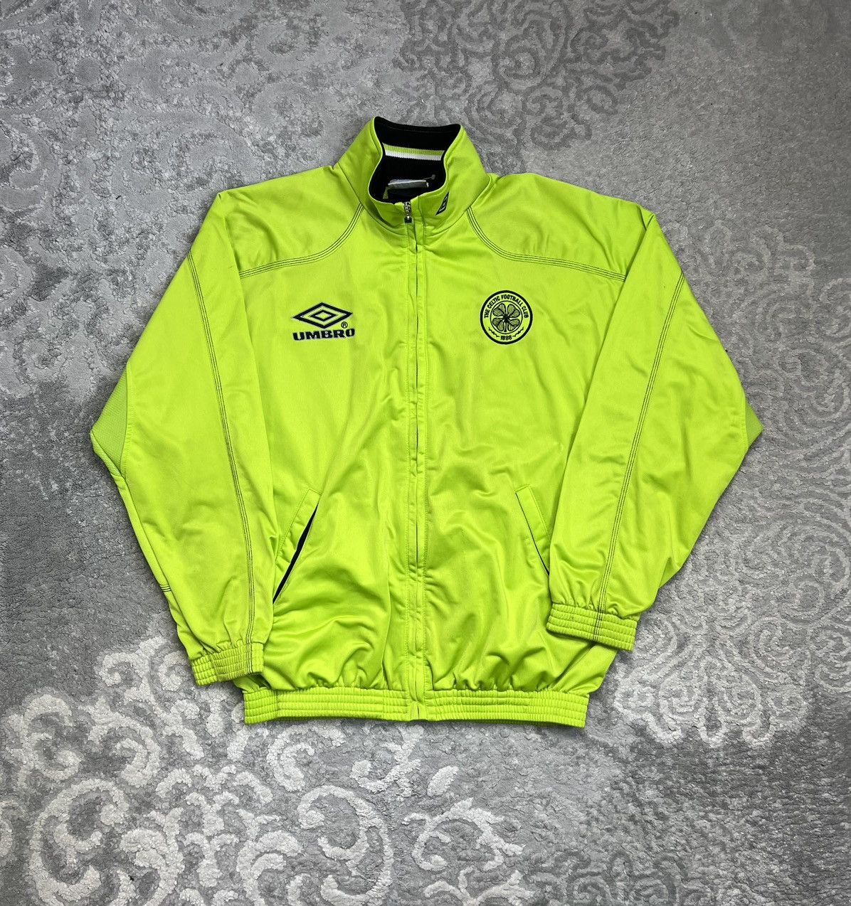 Umbro Umbro Celtic FC 1998 Track Jacket Vintage Zipped Football Size US XL / EU 56 / 4 - 1 Thumbnail