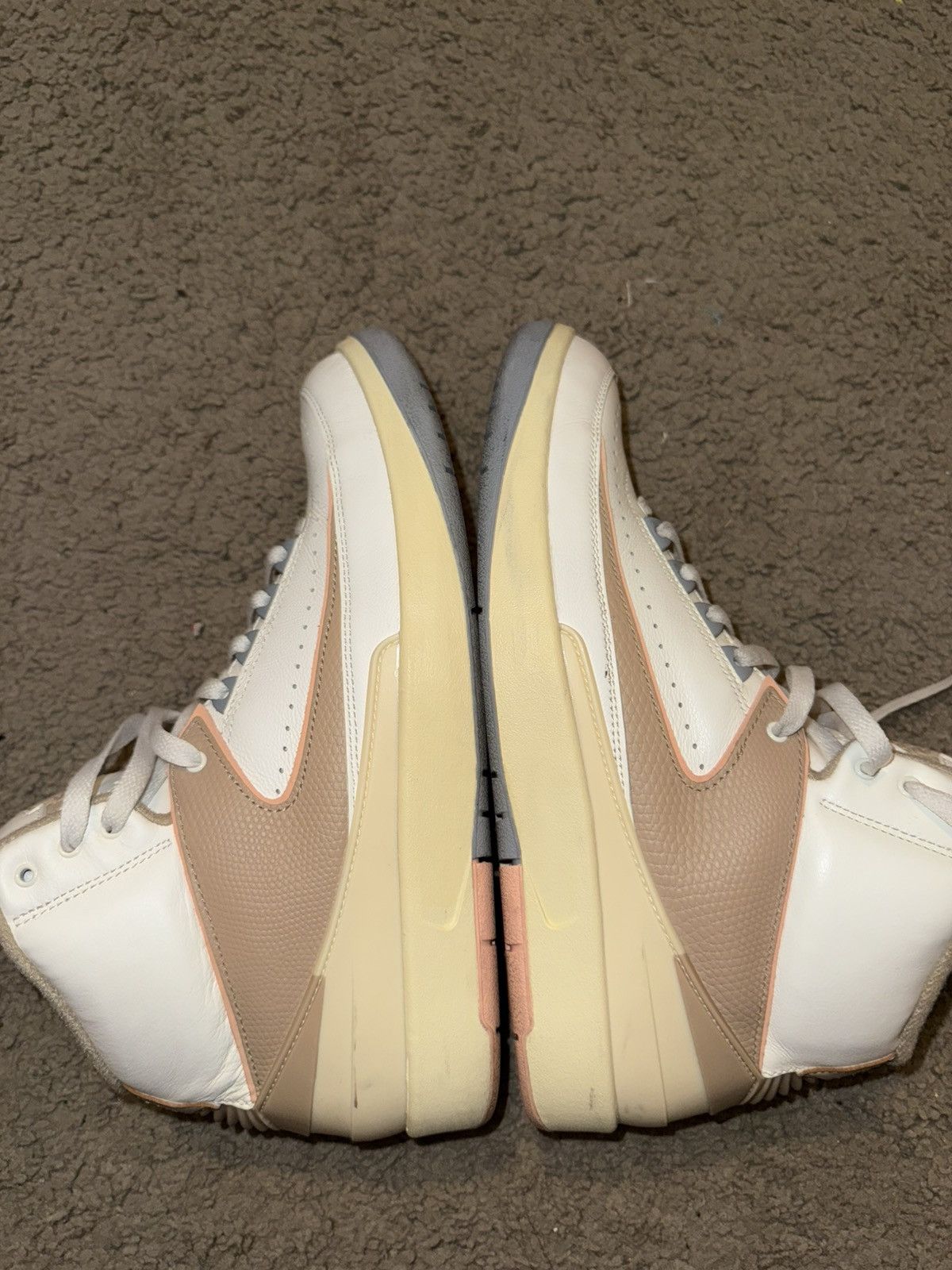 Jordan Brand × Nike Jordan 2 Sunset Haze Size US 11 / EU 44 - 10 Thumbnail