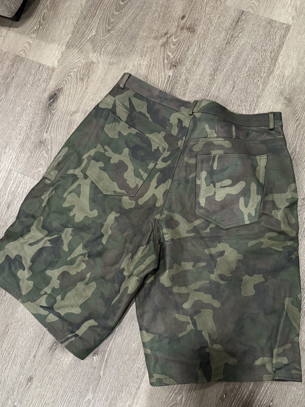 The GV Gallery GV GALLERY CAMO GLADIATOR SHORTS Size US 36 / EU 52 - 2 Thumbnail