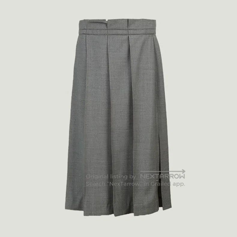 Brunello Cucinelli Brunello Cucinelli Lady's pleated wool A-line half skirt Size 27" / US 4 / IT 40 - 1 Thumbnail