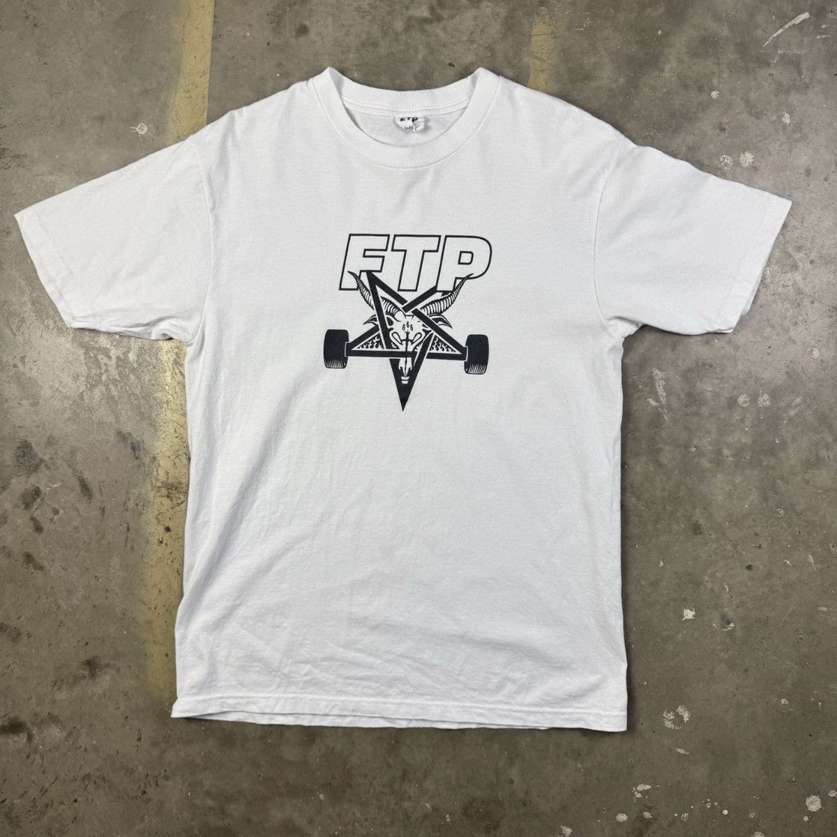 Fuck The Population × Thrasher FTP x Thrasher Skategoat Tee FW '22 White L Size US L / EU 52-54 / 3 - 1 Thumbnail
