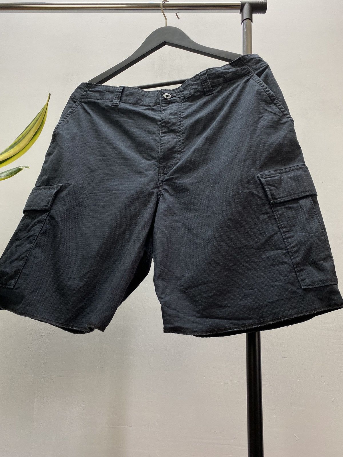 Nike Nike SB Skateboarding Cargo Black Shorts Men’s 36 Size Hype Size US 36 / EU 52 - 6 Thumbnail