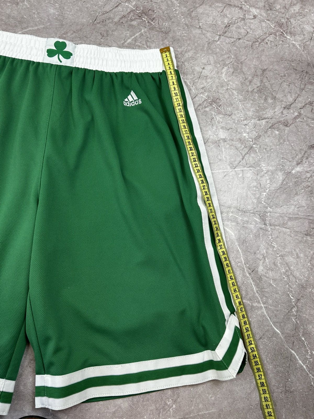 Adidas Vintage Adidas shorts NBA Celtic basketball style size m Size US 32 / EU 48 - 9 Thumbnail