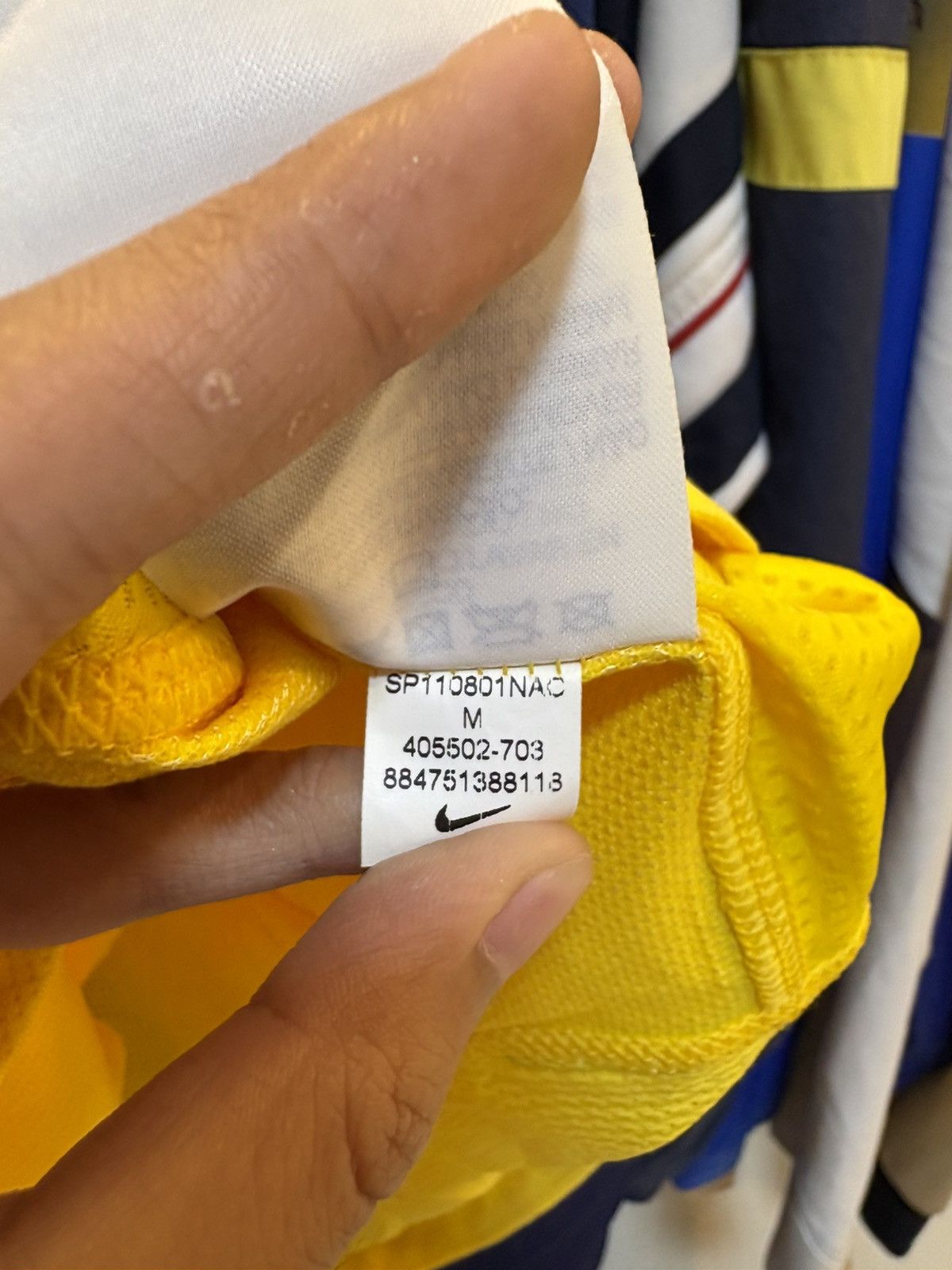 Nike 2011-2012 Brazil Confederation Football Home Kit NEYMAR 11 Size US M / EU 48-50 / 2 - 7 Thumbnail