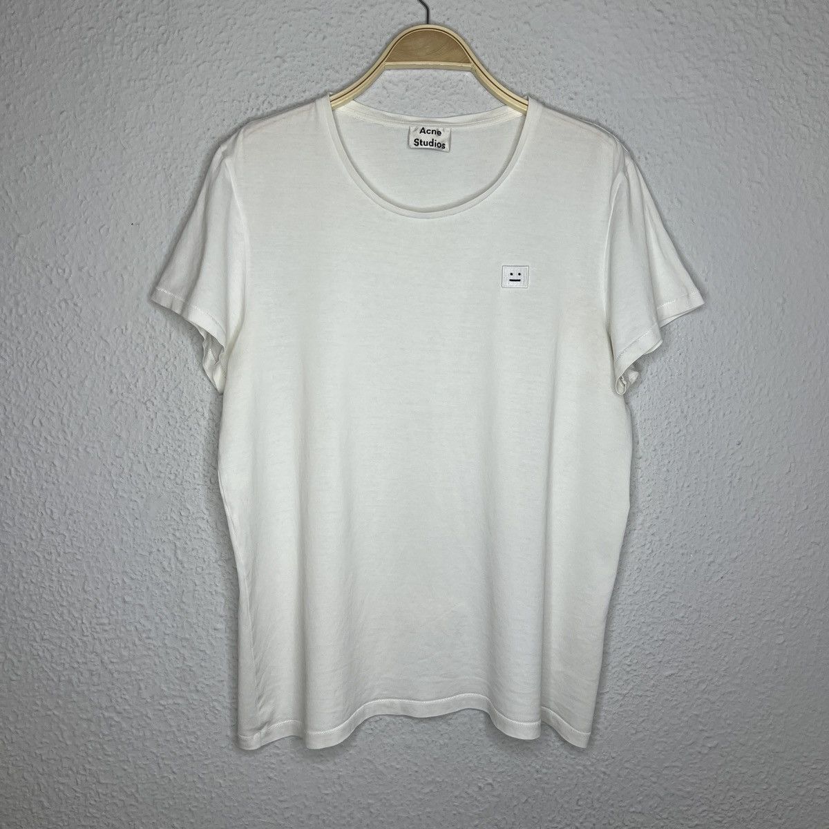 Acne Studios Acne Studios Tshirt Tee Face Casual Basic White Standard Size US L / EU 52-54 / 3 - 1 Thumbnail