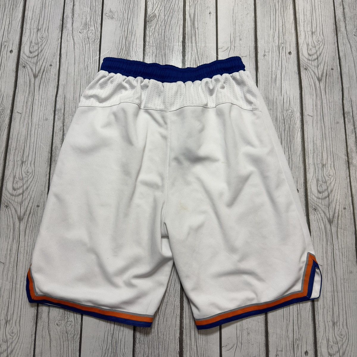 Adidas × NBA New York Knicks shorts Size US 26 / EU 42 - 2 Thumbnail