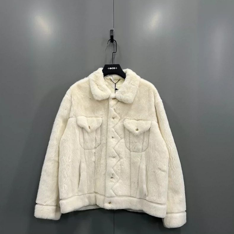 Louis Vuitton Louis Vuitton Mink fur jacket Size US M / EU 48-50 / 2 - 1 Thumbnail