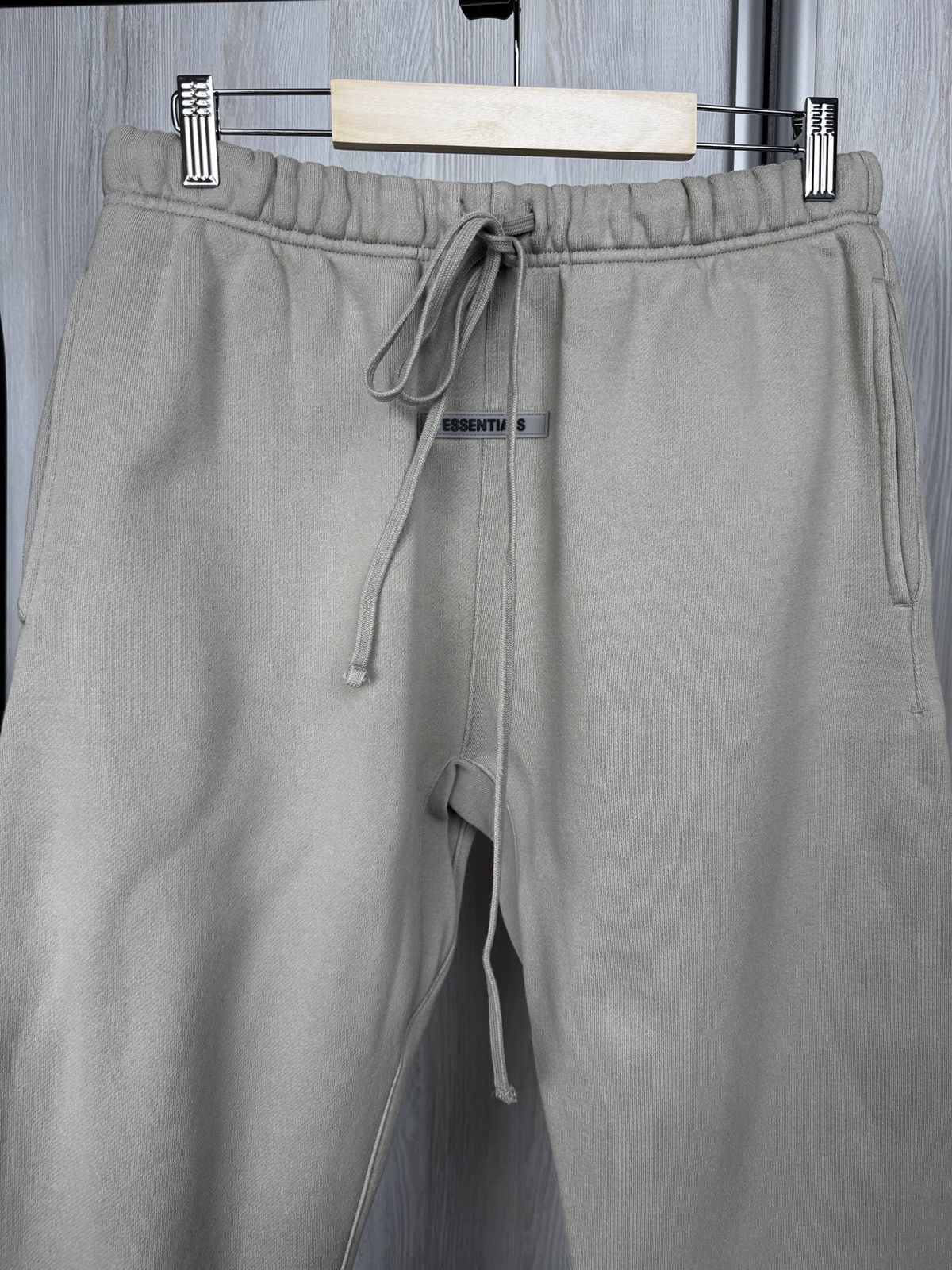 Fear of God Essentials Fear of God beige cotton sweatpants Size US 32 / EU 48 - 3 Thumbnail