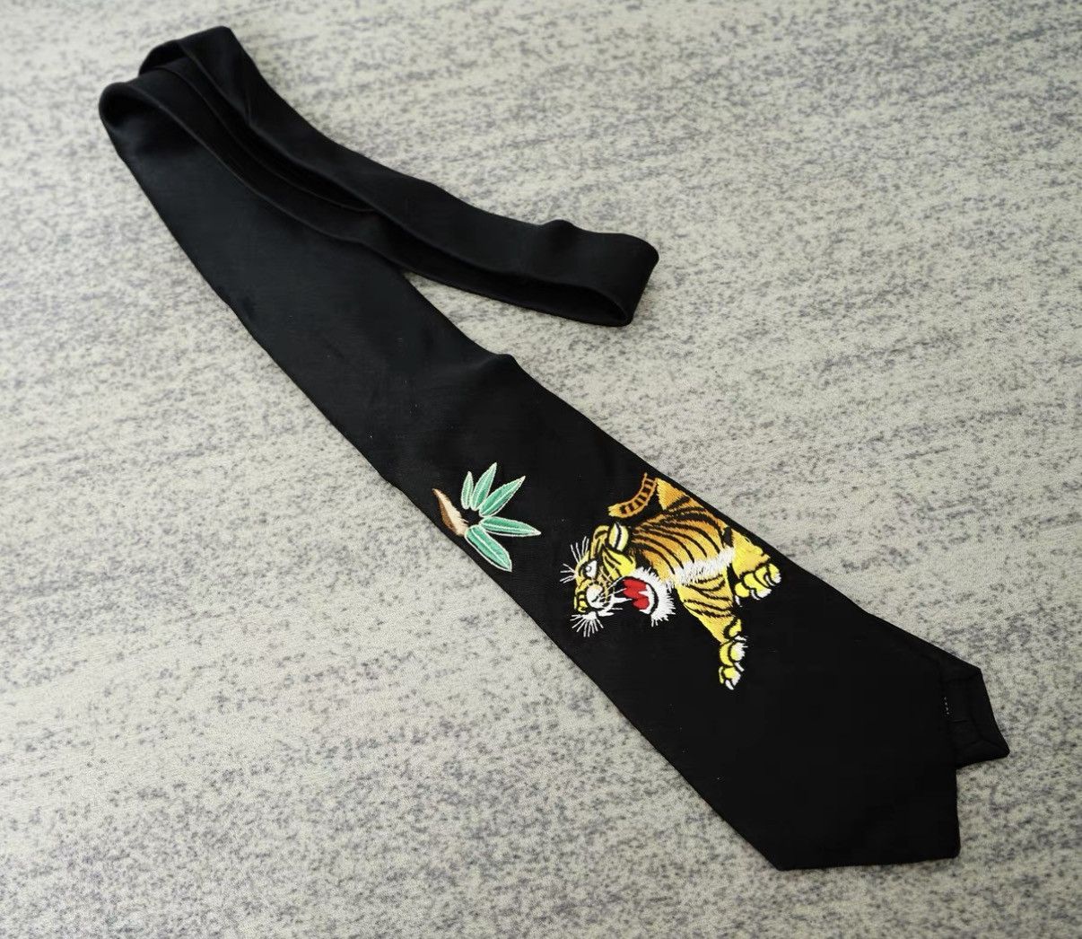 Yohji Yamamoto Yohji Yamamoto Tiger Tie Size ONE SIZE - 3 Thumbnail