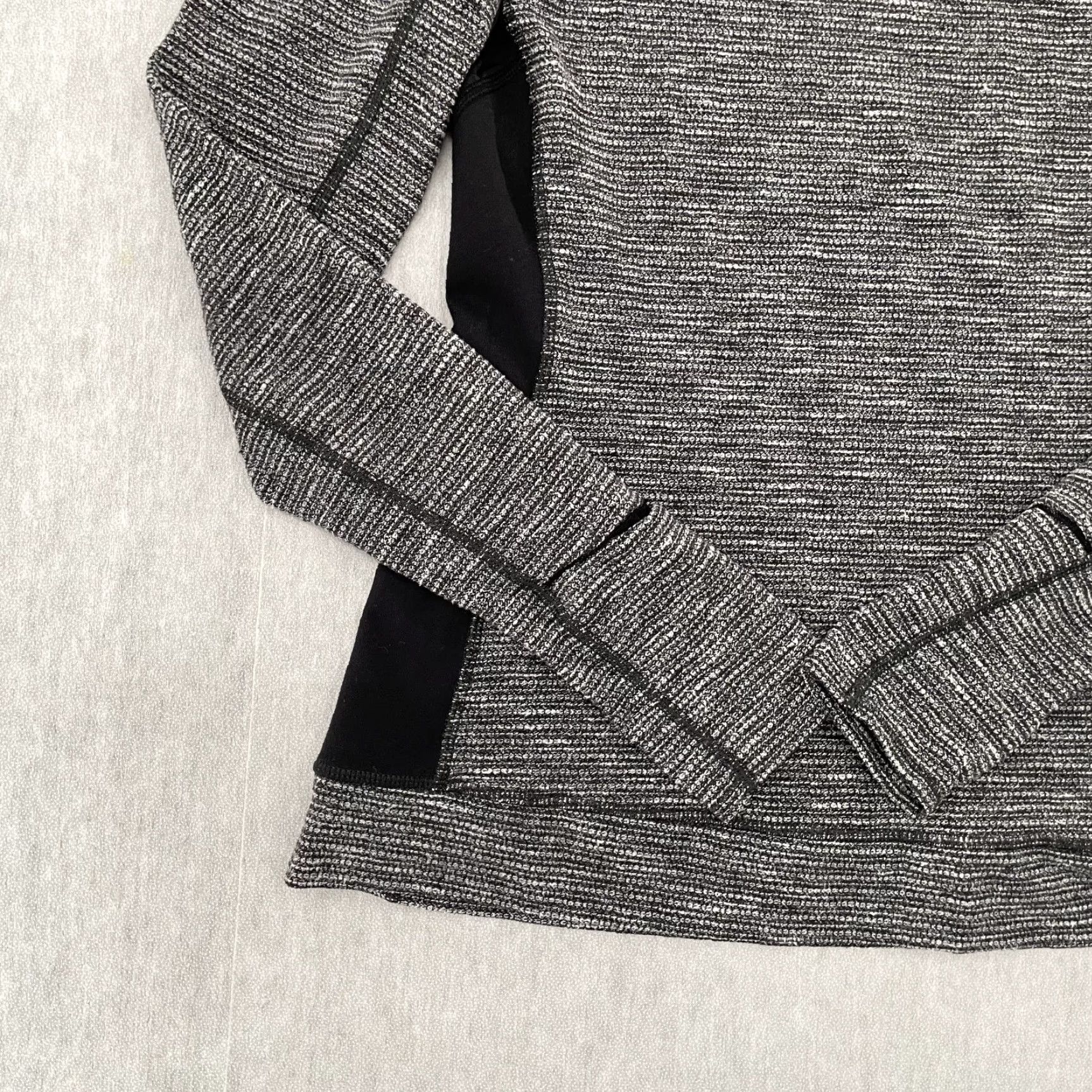 Lululemon Lululemon Striped Pullover Sweatshirt Womens 8 Gray Athletic Long Sleeve Gym Size M / US 6-8 / IT 42-44 - 5 Thumbnail