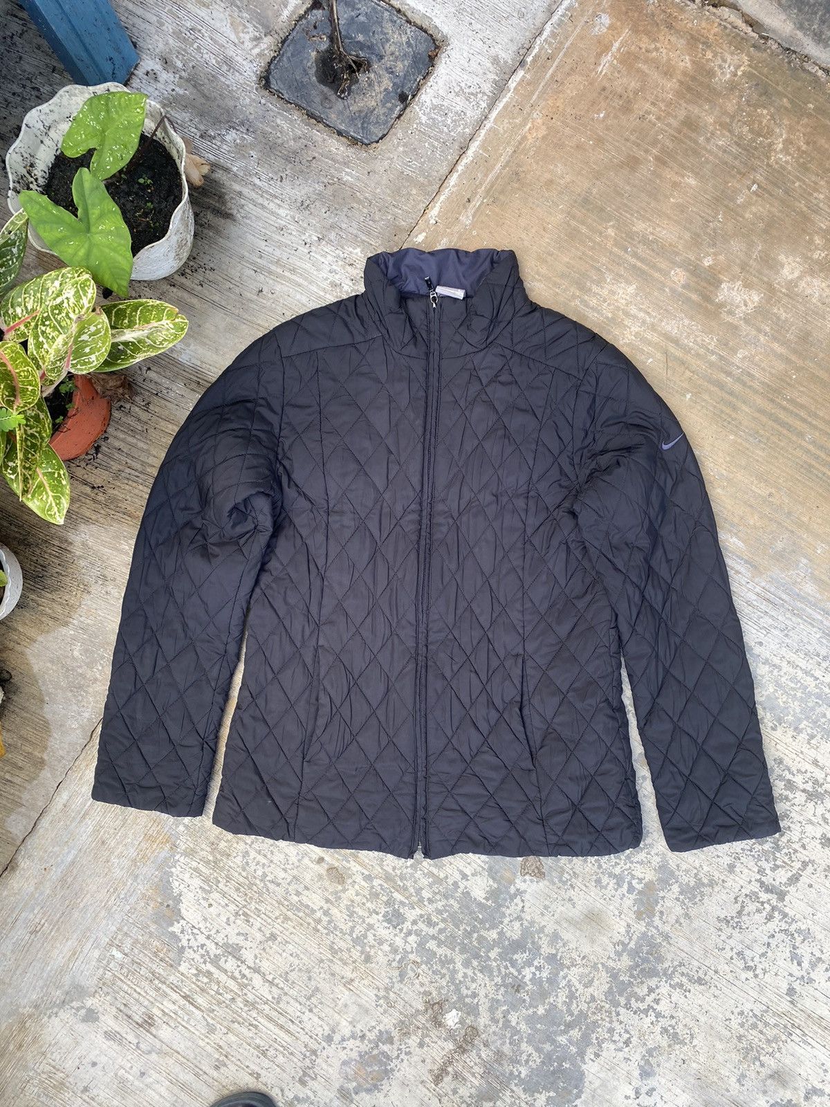 image of Steals Vintage Nike Woven Swoosh Quilted Jacket in Dark Gray, Women's (Size Large)