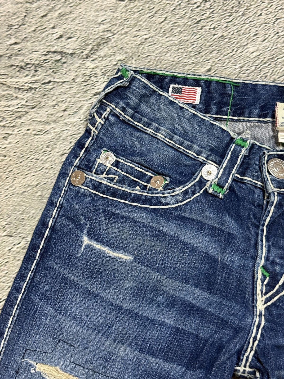 True Religion True Religion Geno Green tab blue jeans white stitching Size US 30 / EU 46 - 8 Thumbnail