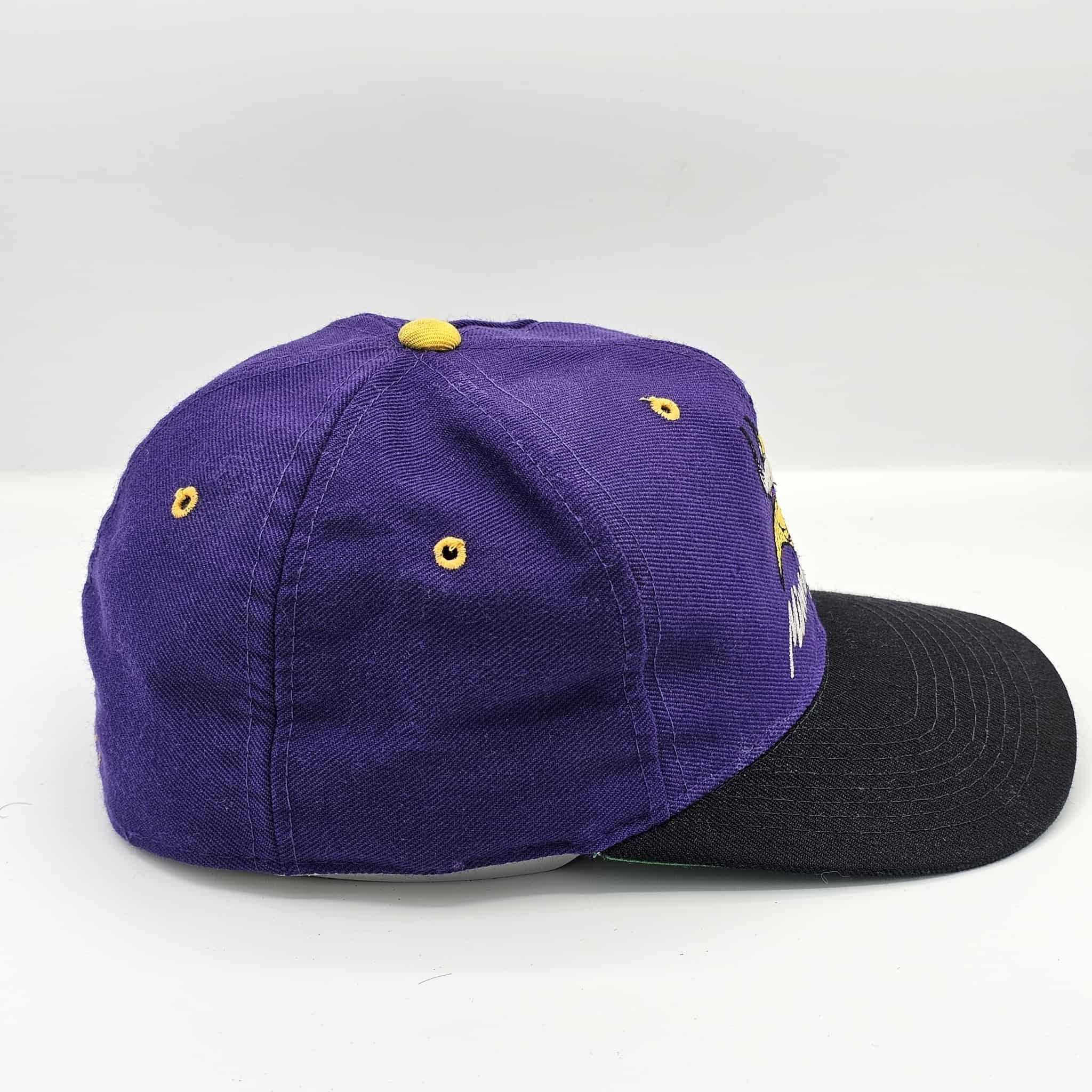 NFL Minnesota Vikings Vintage 90s New Era Pro Model Fitted Hat Size ONE SIZE - 2 Thumbnail