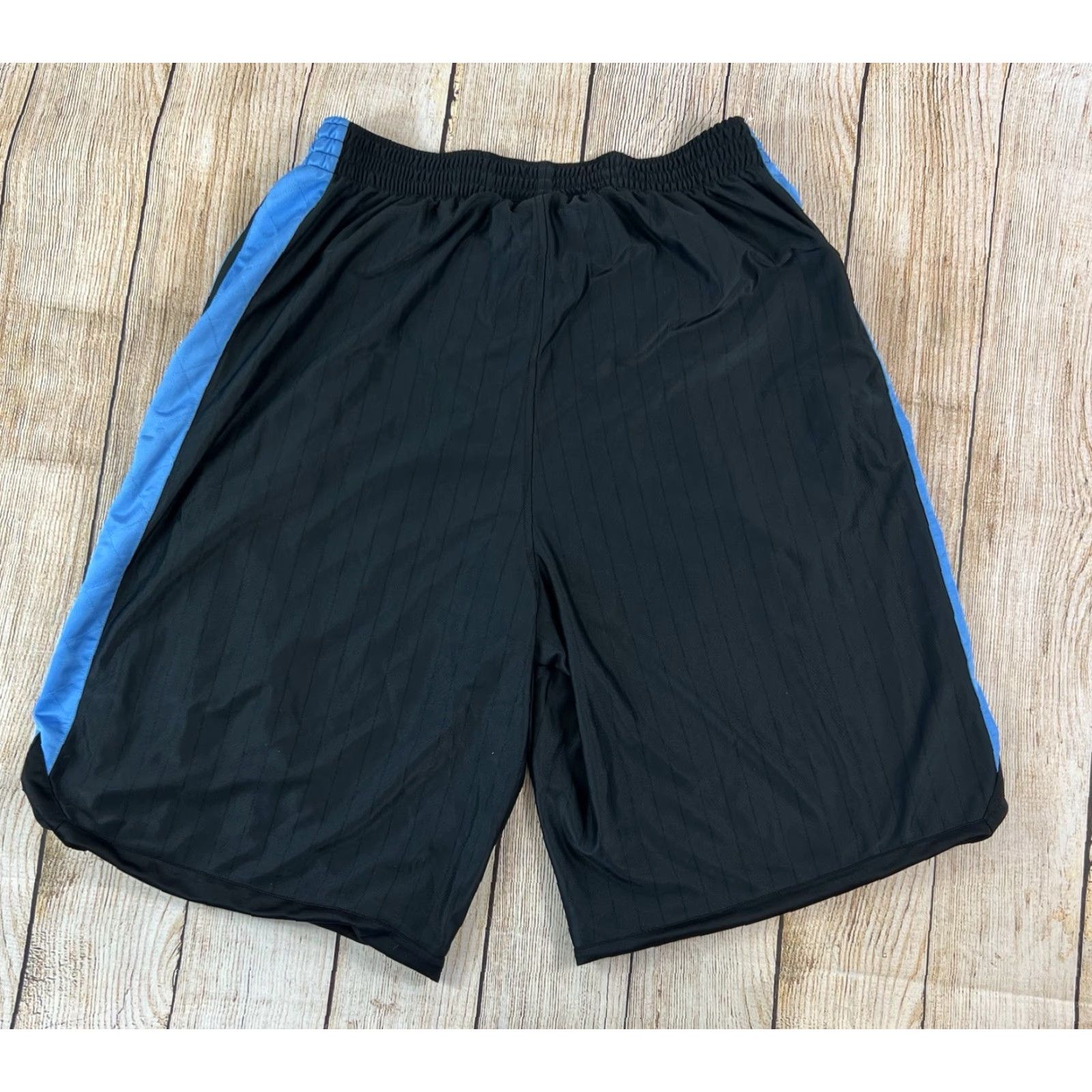 Nike VINTAGE Mens Nike Air Y2K Basketball Grey Blue Pin Stripe Shorts Zippered Pockets XL Adults Grey Pinstripe Pockets Basketball Nike Air Y2K Mens XL Size US 36 / EU 52 - 2 Thumbnail