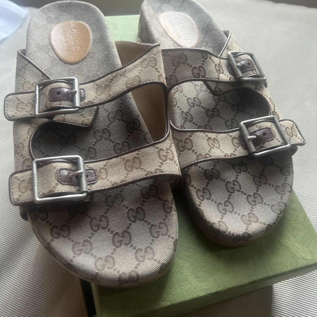 Gucci Sz 14 100 % AUTHENTIC Gucci Slide Sandal Strap Beige Monogra Size US 14 / EU 47 - 3 Thumbnail