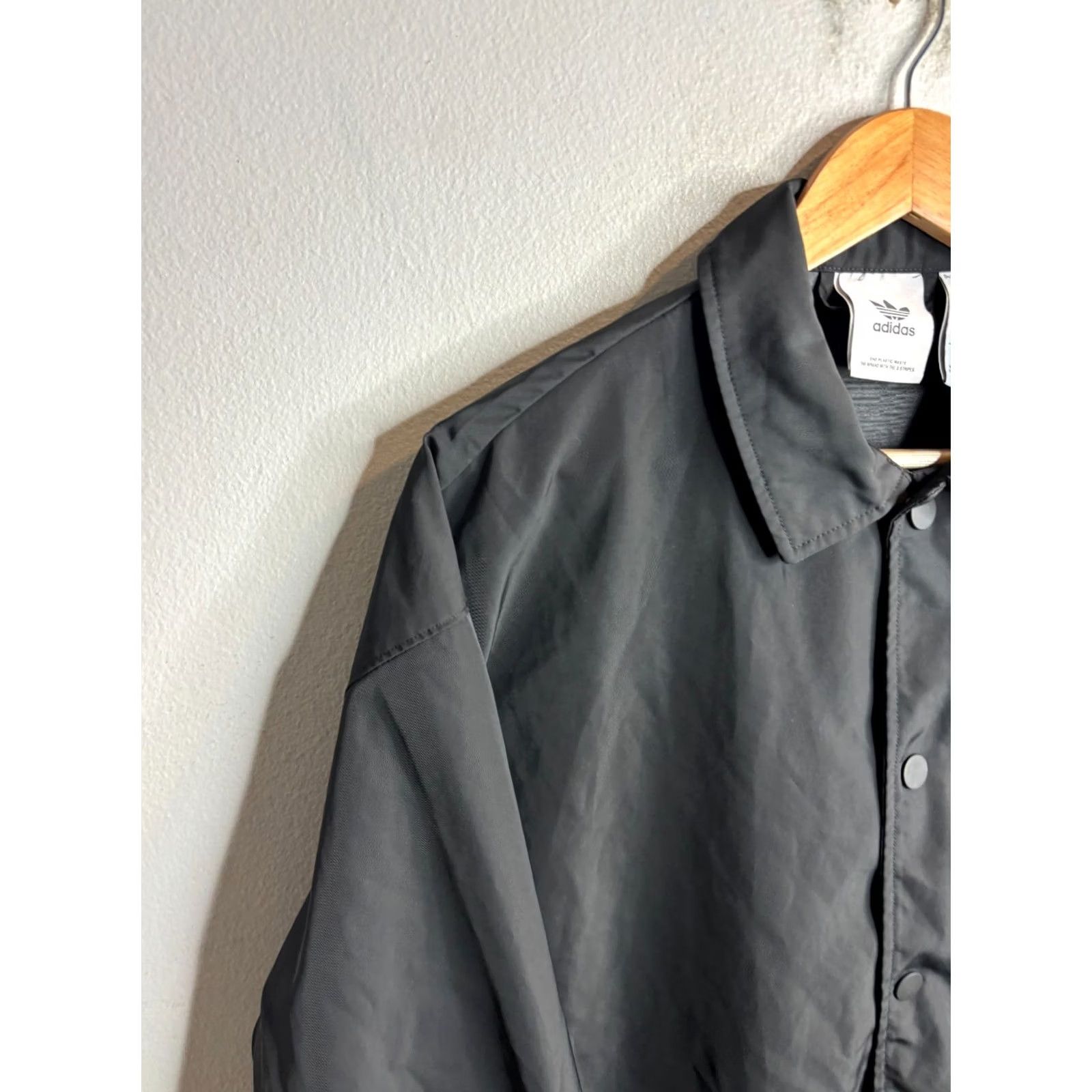 Adidas Adidas Jacket Mens Small Snap On Windbreaker 3 Stripe Running Windbreaker Jacket Size US S / EU 44-46 / 1 - 2 Thumbnail