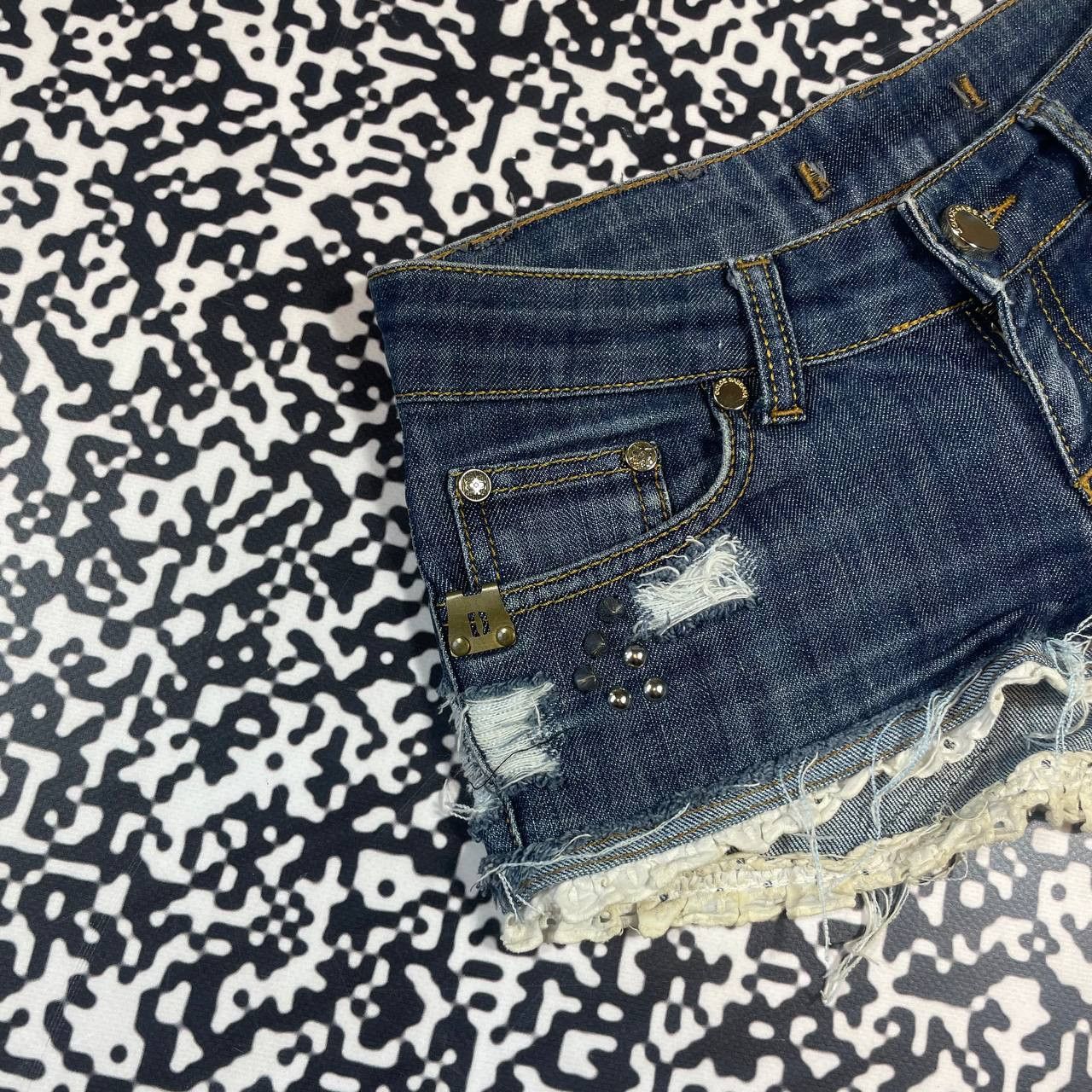 Dolce & Gabbana Vintage Y2K Dolce Gabbana Sexy Luxury Distressed Style Short Size 27" / US 4 / IT 40 - 5 Thumbnail