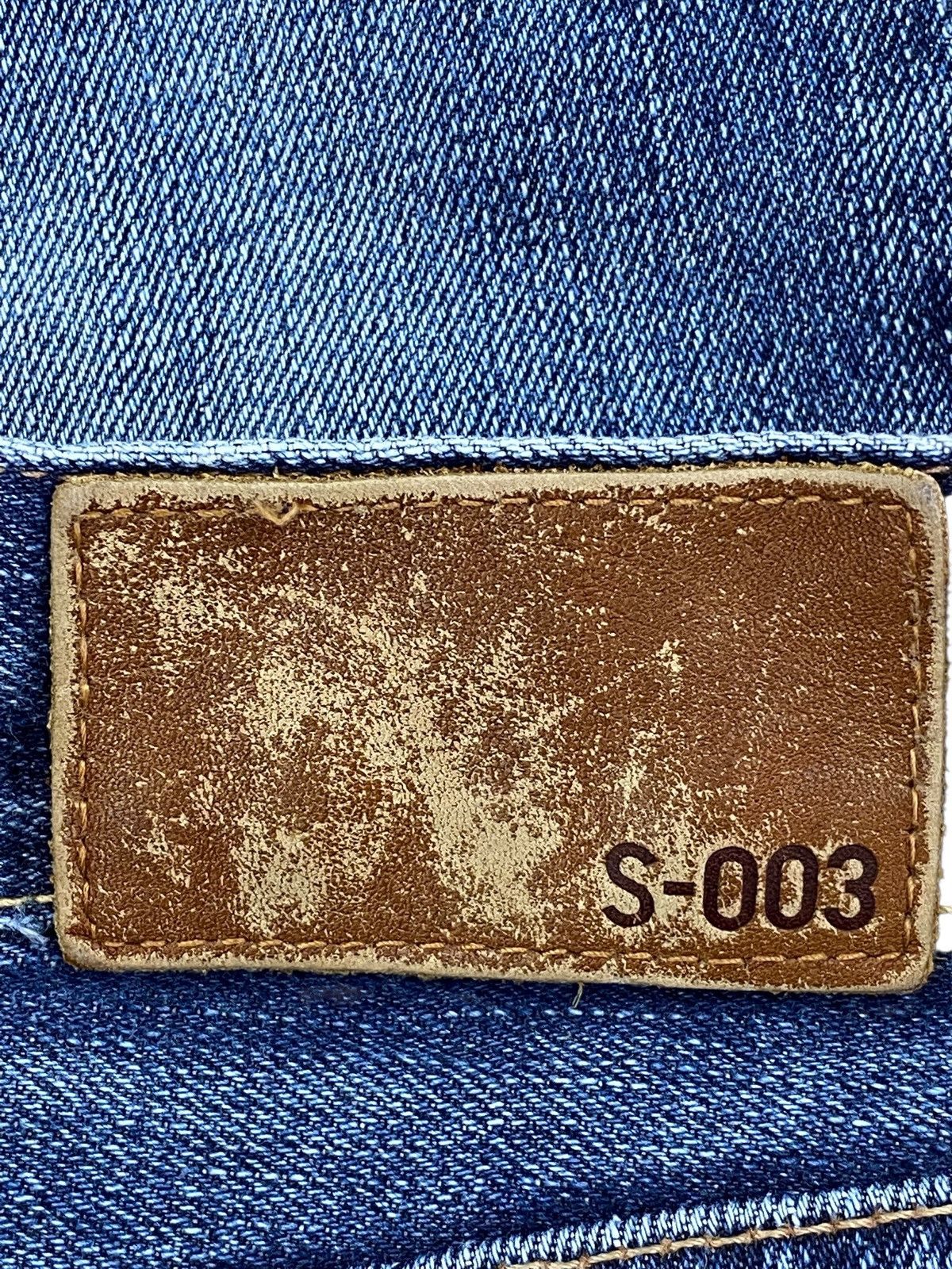 Uniqlo Uniqlo Blue Wash Whiskers Style Loose Jeans Size US 36 / EU 52 - 12 Thumbnail