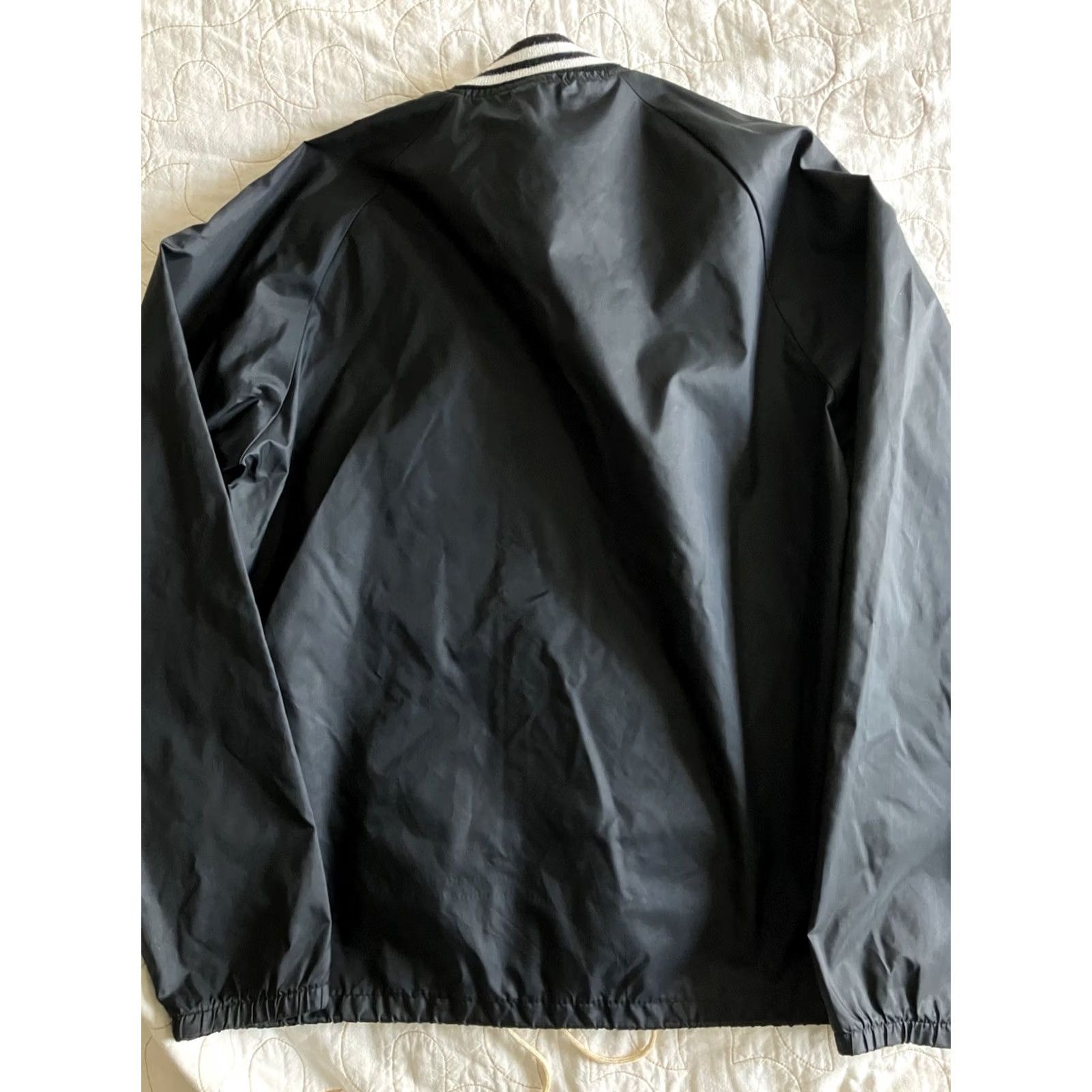 Vintage VINTAGE Bomber Satin Jacket Lakeville Falcons MI Men’s Size Small 90s 80s Blue Satin Jacket Men’s Small Vintage 90s Theme/Year Fans Mens Size US S / EU 44-46 / 1 - 6 Thumbnail