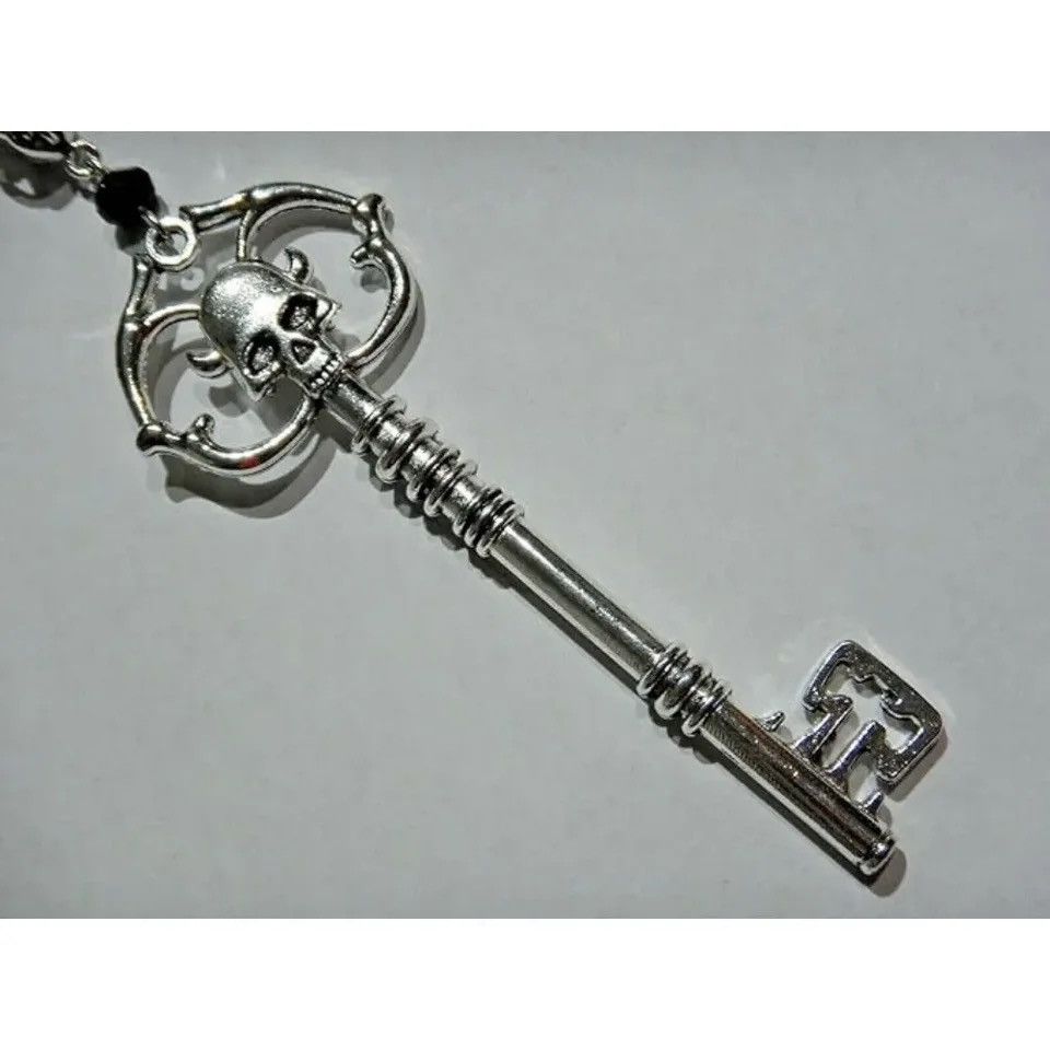 Vintage Antique Skeleton Key Necklace Size ONE SIZE - 3 Thumbnail