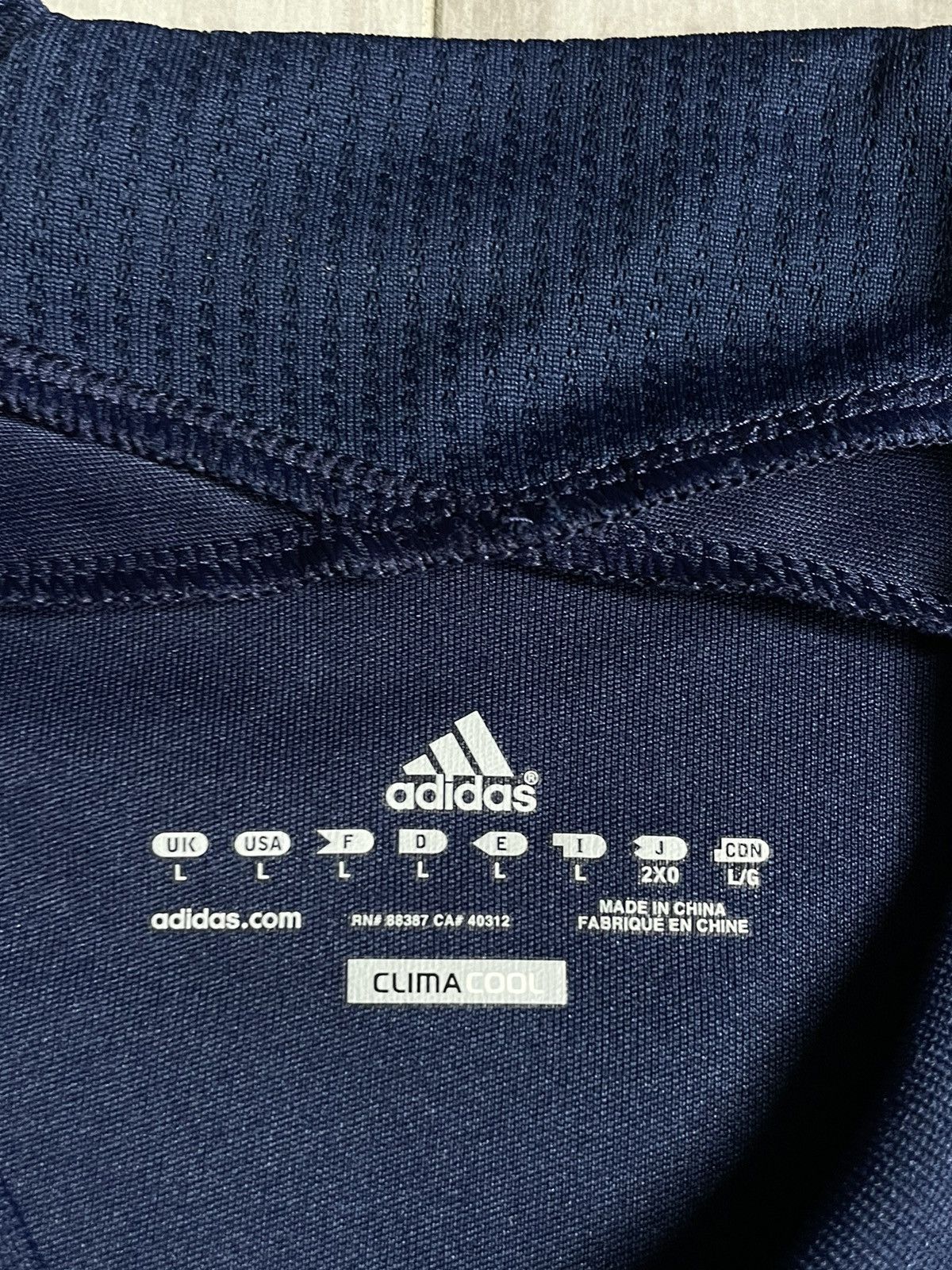 Adidas Adidas FC Luzern 2011/2012 Home Football Shirt Jersey RARE Size US L / EU 52-54 / 3 - 9 Thumbnail