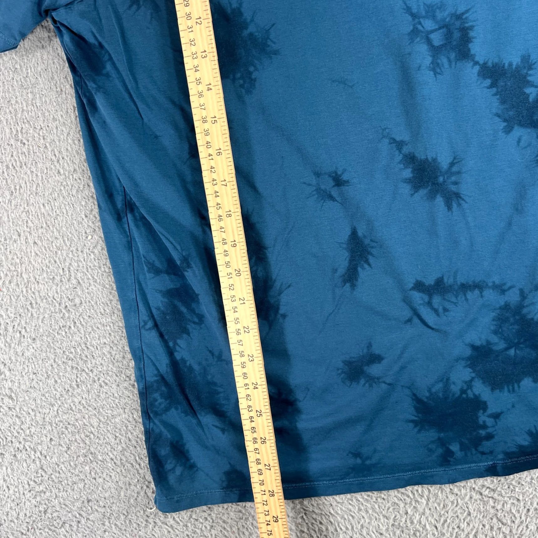 Lululemon Lululemon T-Shirt Mens Basic Short Sleeve Crew Neck Blue Tie Dye Size M Size US M / EU 48-50 / 2 - 2 Thumbnail