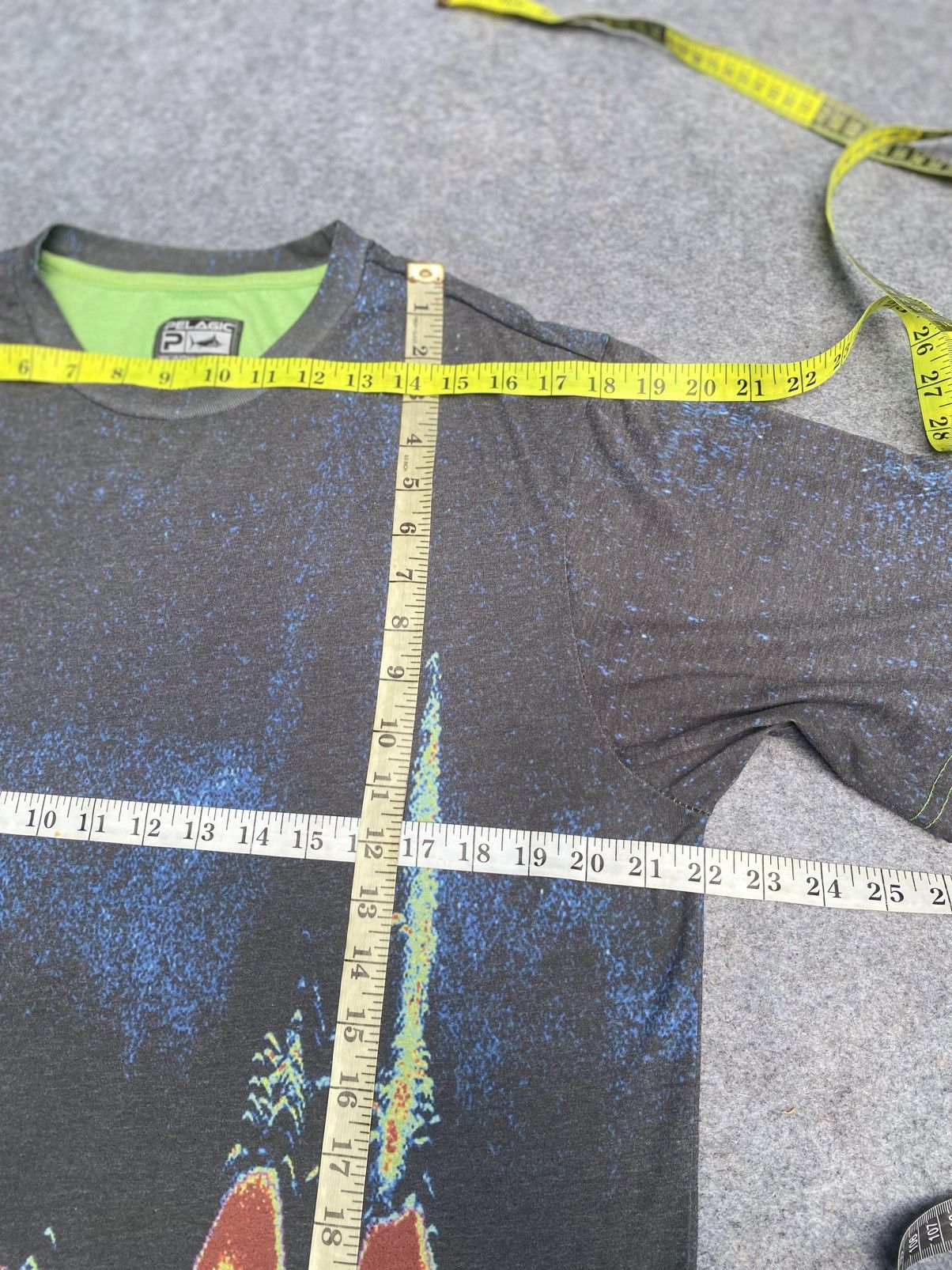 Vintage Pelagit sonar graph tee Size US XL / EU 56 / 4 - 15 Thumbnail