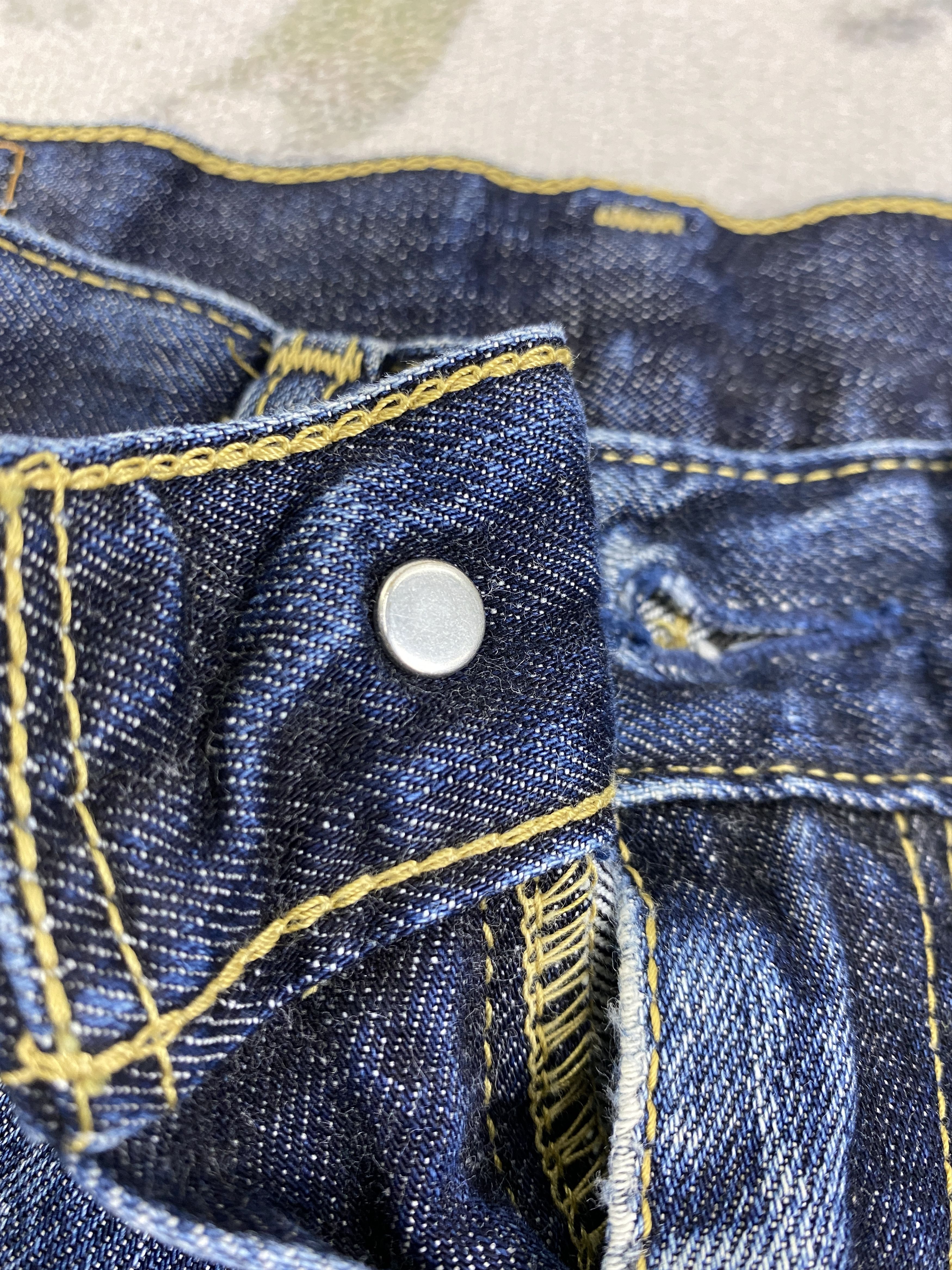 Levi's Distressed Blue Vintage Levi's 502 Jeans 31x28 Denim- JN3622 Size US 31 - 7 Thumbnail