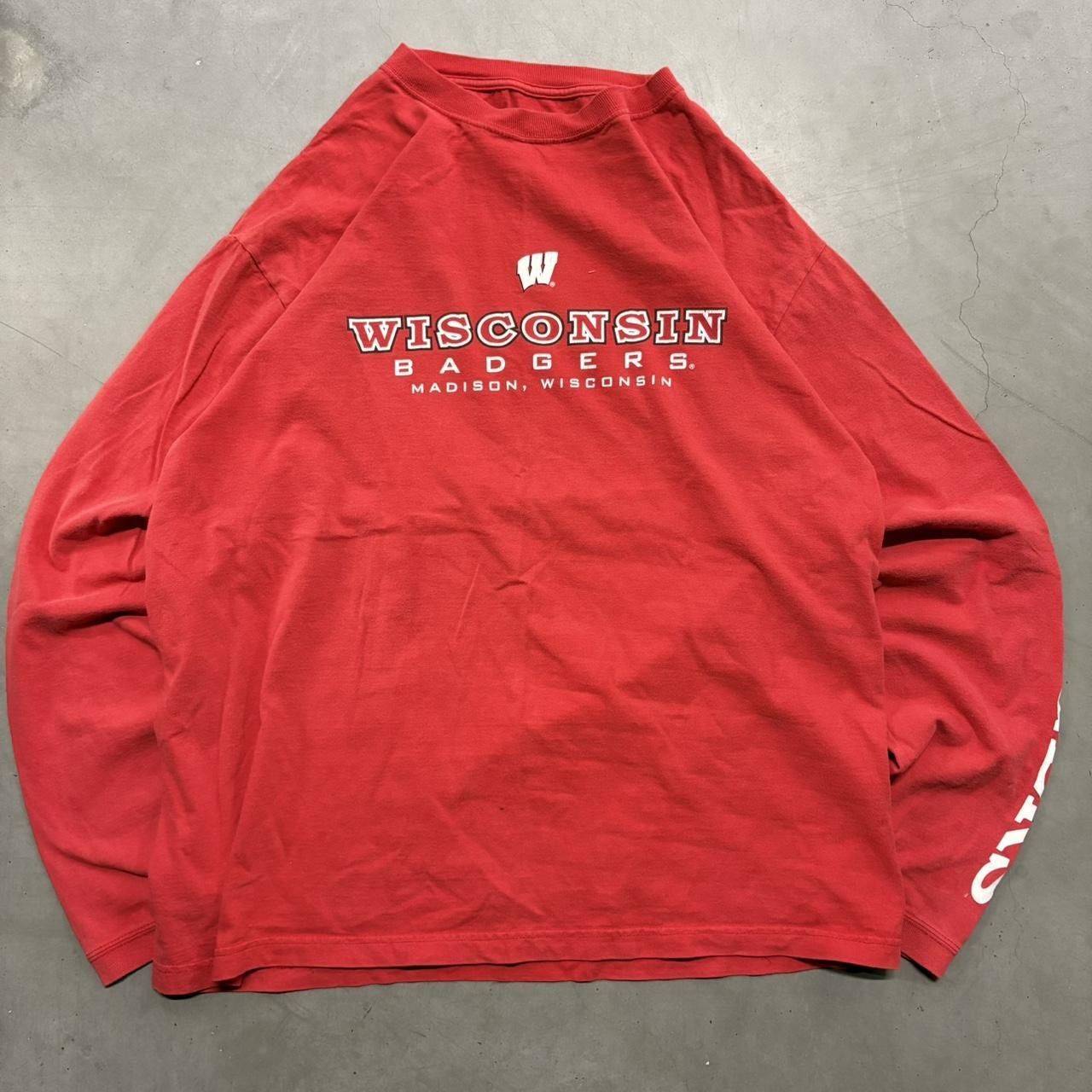 Vintage Crazy Vintage Y2K/2000s Wisconsin Badgers College Long Sleeve Shirt! Size US L / EU 52-54 / 3 - 1 Thumbnail
