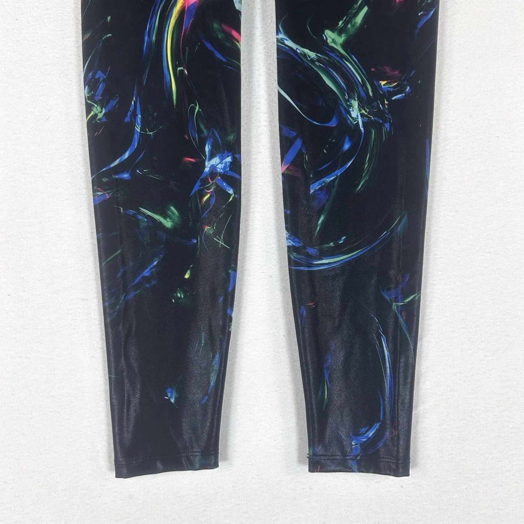 Vintage Heroine Sport Abstract Leggings Women S Black Metallic Shiney Stretch USA Size 28" / US 6 / IT 42 - 3 Thumbnail