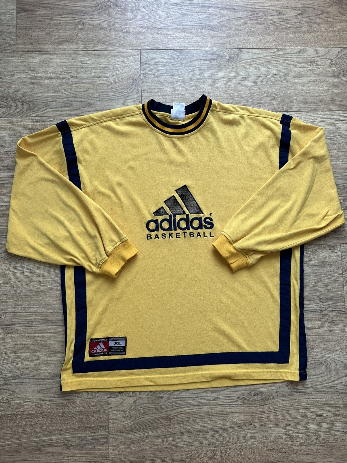 Adidas 90’s Adidas Basketball Vintage crewneck sweatshirt yellow Size US XL / EU 56 / 4 - 11 Thumbnail