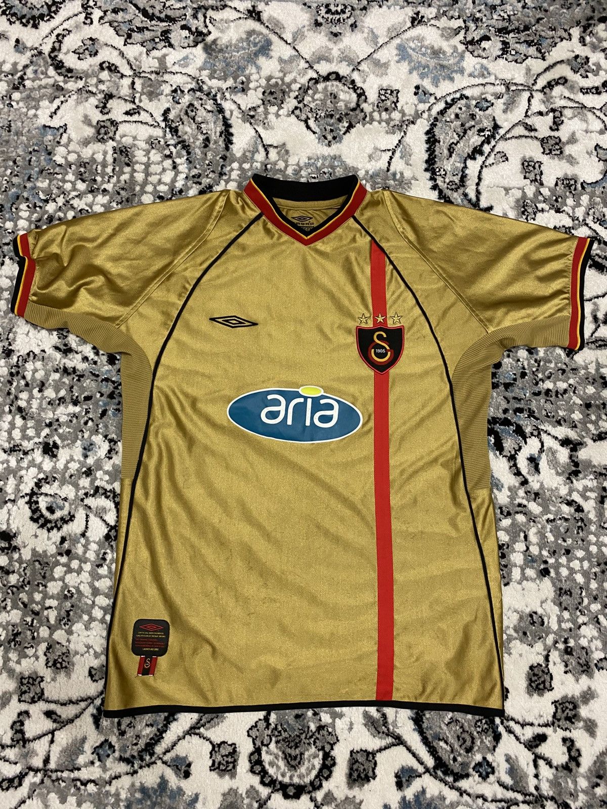 Umbro Galatasaray Umbro Fourth Jersey 2002-03 Size US L / EU 52-54 / 3 - 1 Thumbnail