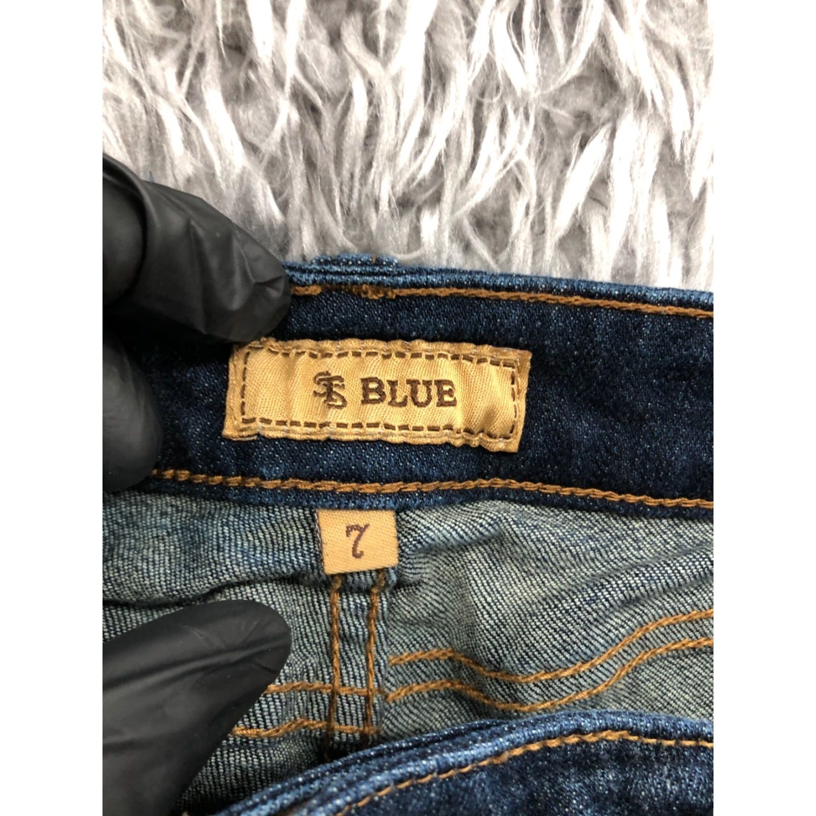 Vintage STS Blue Cuffed Boyfriend Shorts Juniors Size 7 Mid Rise Medium Wash Blue Size 28" / US 6 / IT 42 - 7 Thumbnail