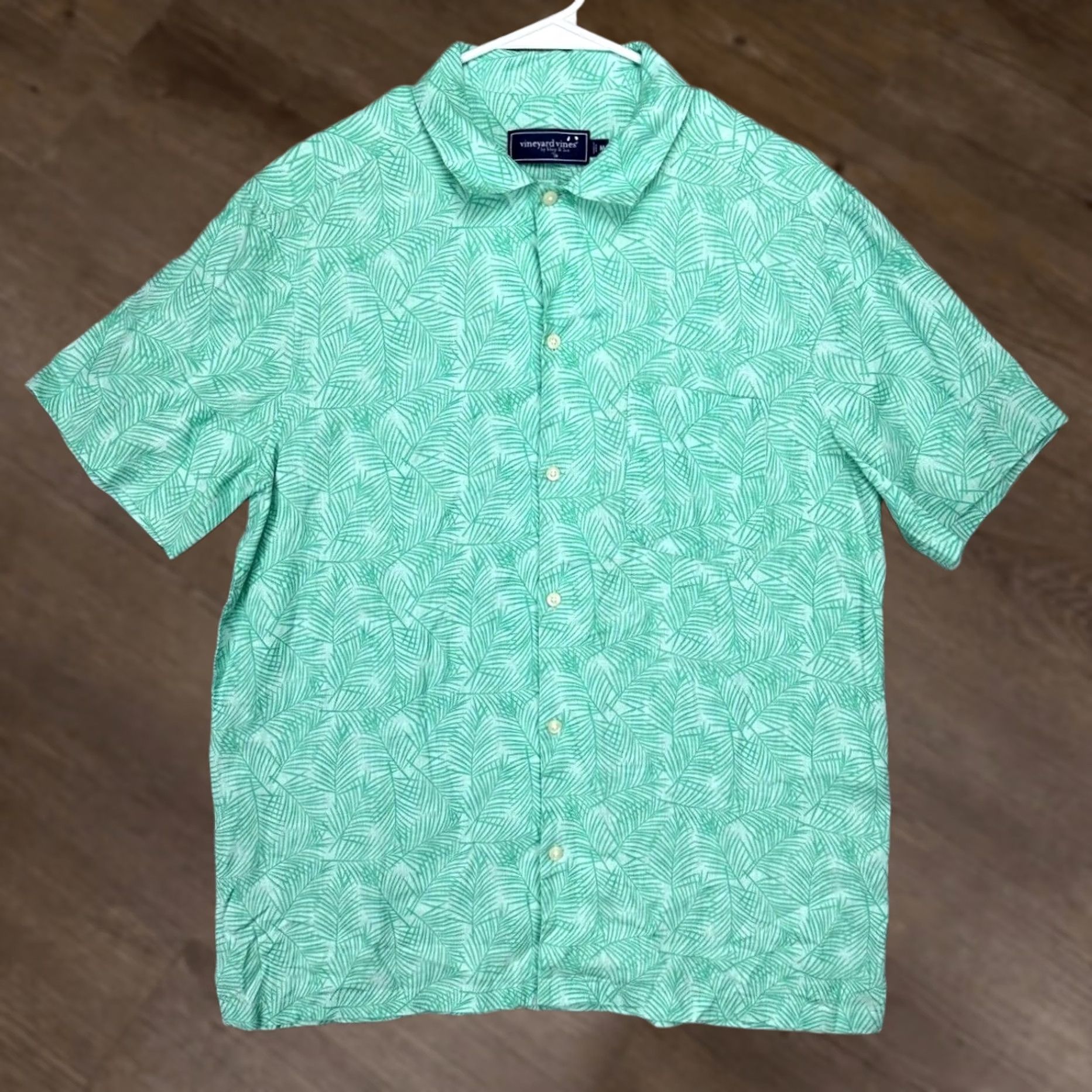 Vineyard Vines Vineyard Vines Hawaiian Shirt Mens Medium Green Linen Button-Up Whale NEW Size US M / EU 48-50 / 2 - 1 Thumbnail