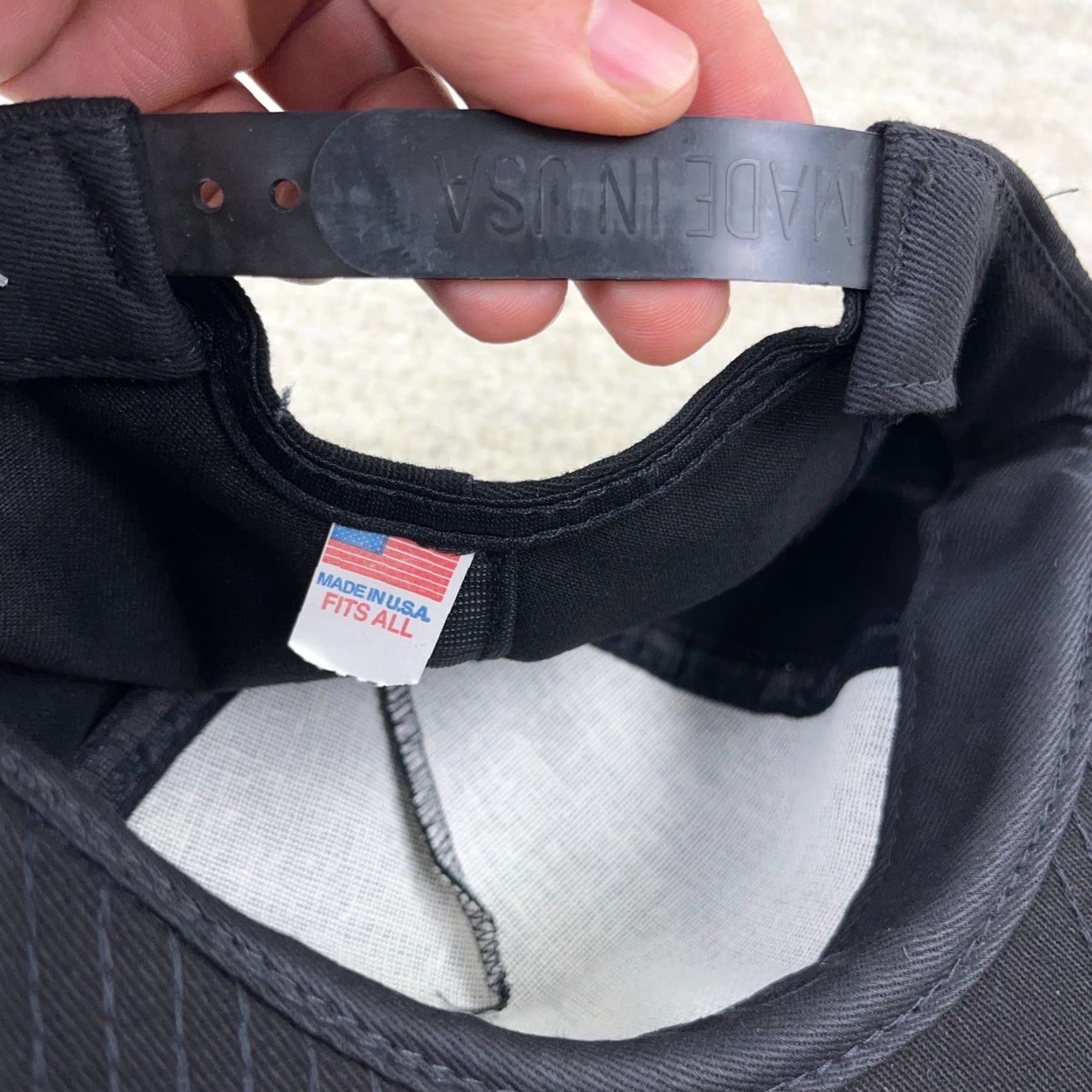 Vintage VINTAGE USA Black United States Marines Hat Cap Snapback USMC Semper Fi Veteran 90s Black Mens Snapback Hat Size ONE SIZE - 6 Thumbnail