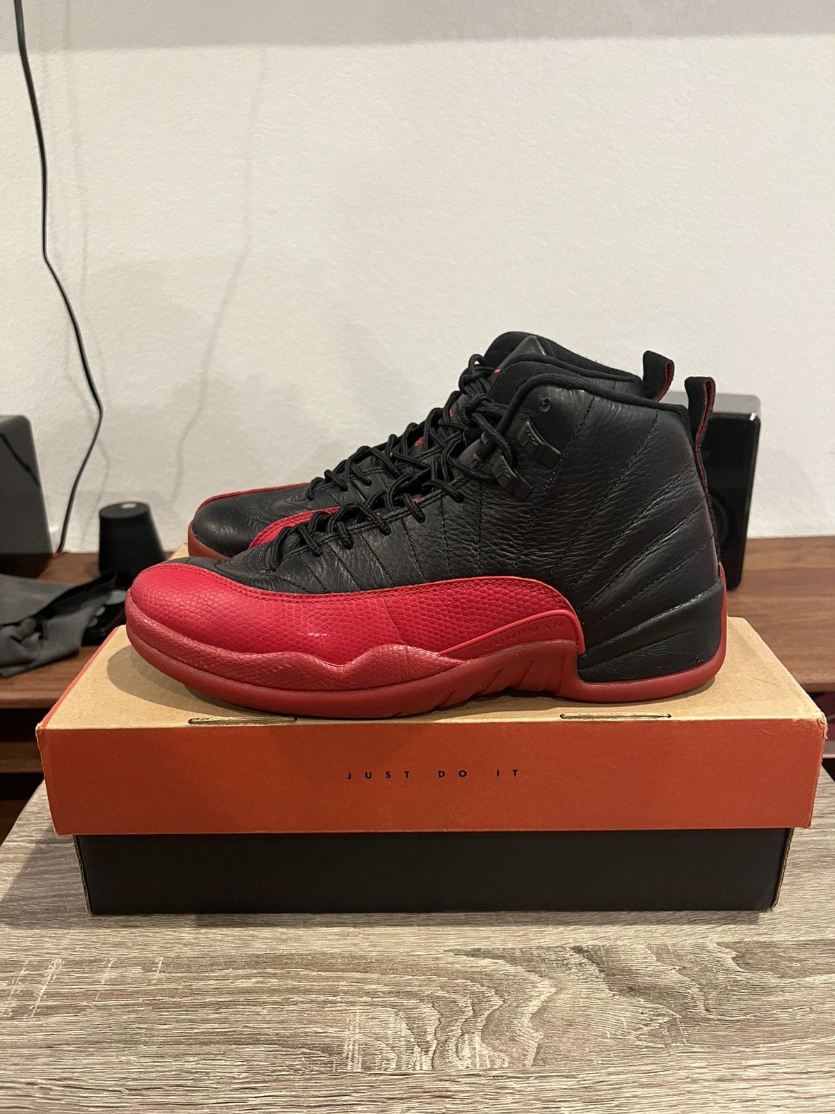 Jordan Brand Jordan 12 Flu Game (2025) Size US 10 / EU 43 - 2 Thumbnail