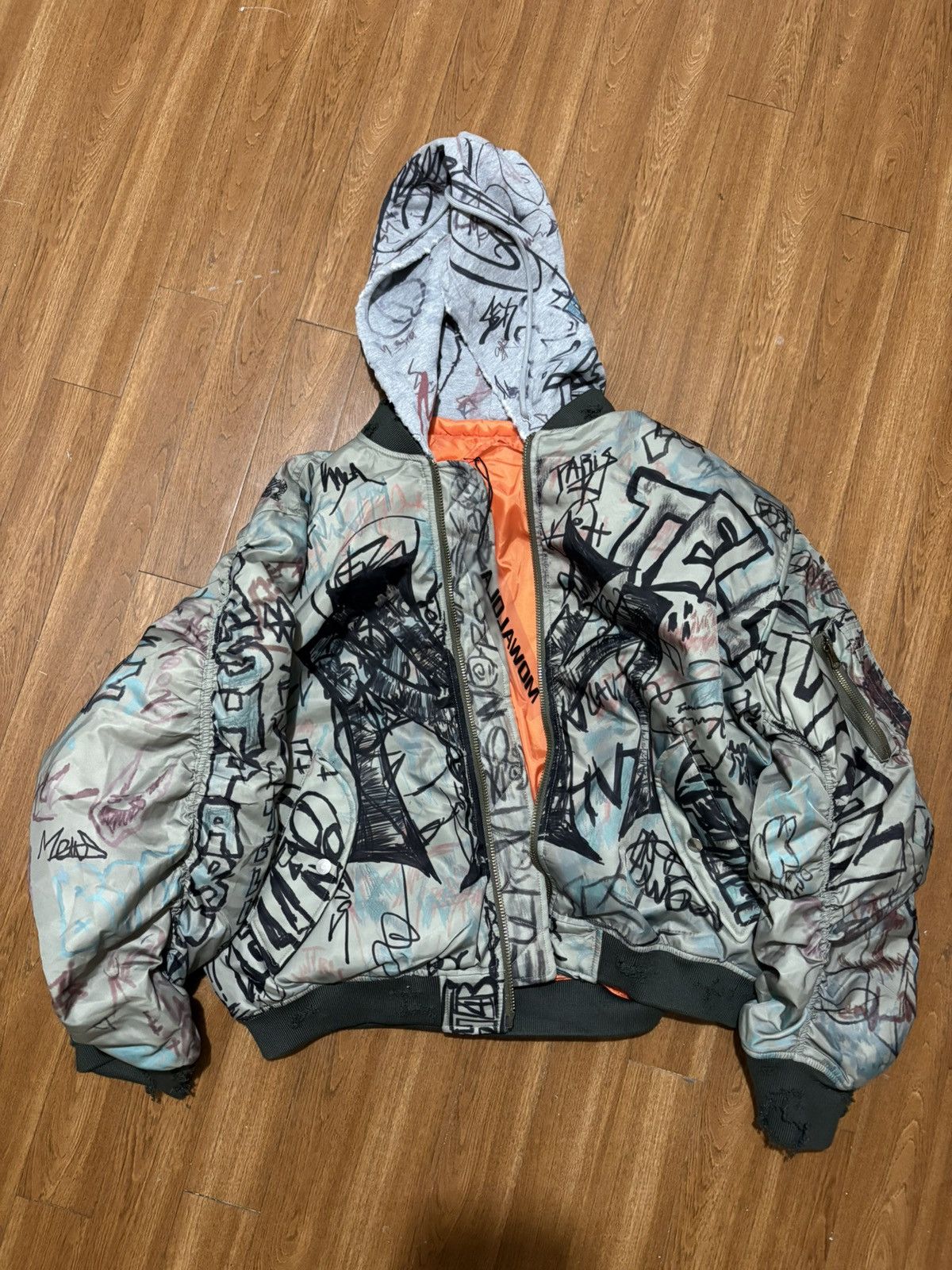 Mowalola Mowalola Graffiti Bomber with hood Size US L / EU 52-54 / 3 - 2 Thumbnail